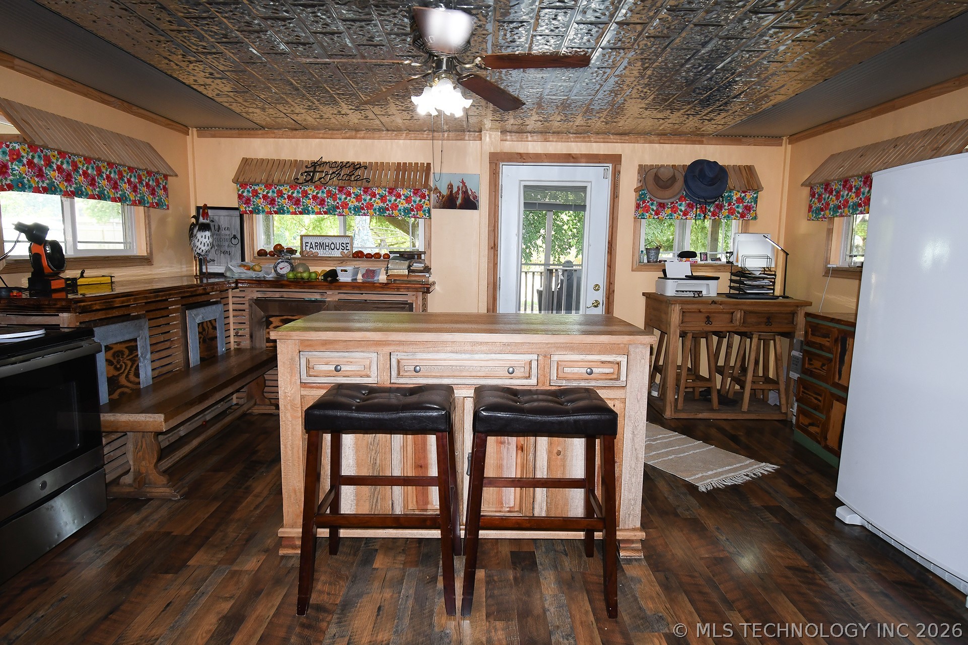 1108 Maple Lane Property Photo 12