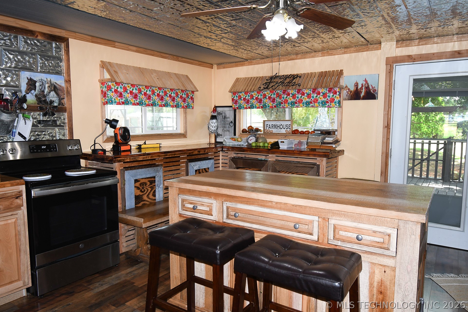 1108 Maple Lane Property Photo 14