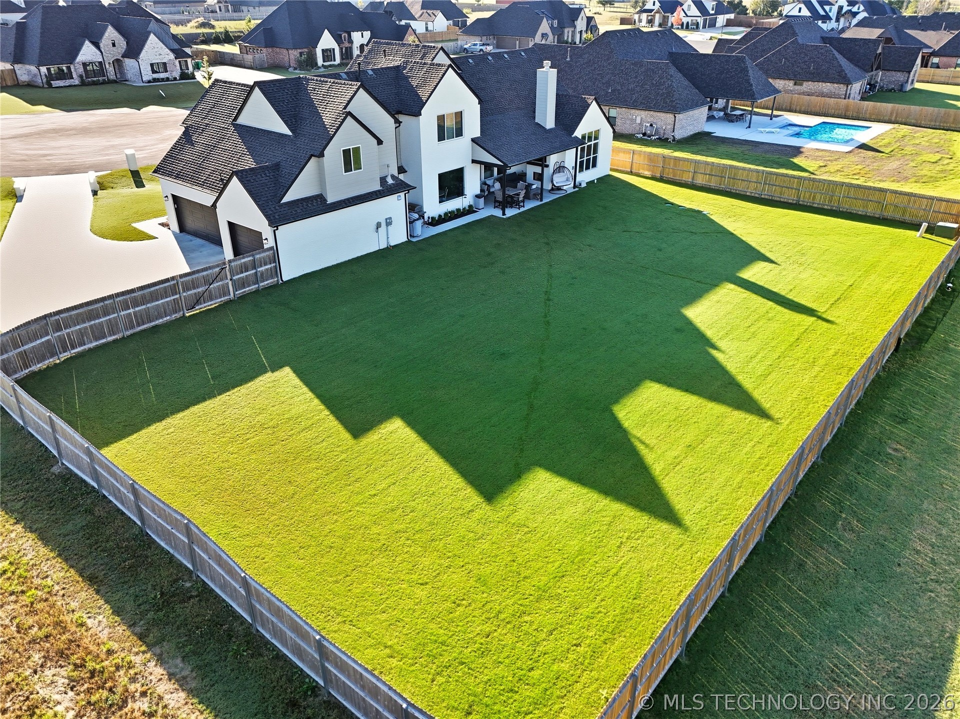 17816 S 47th East Avenue Property Photo 5