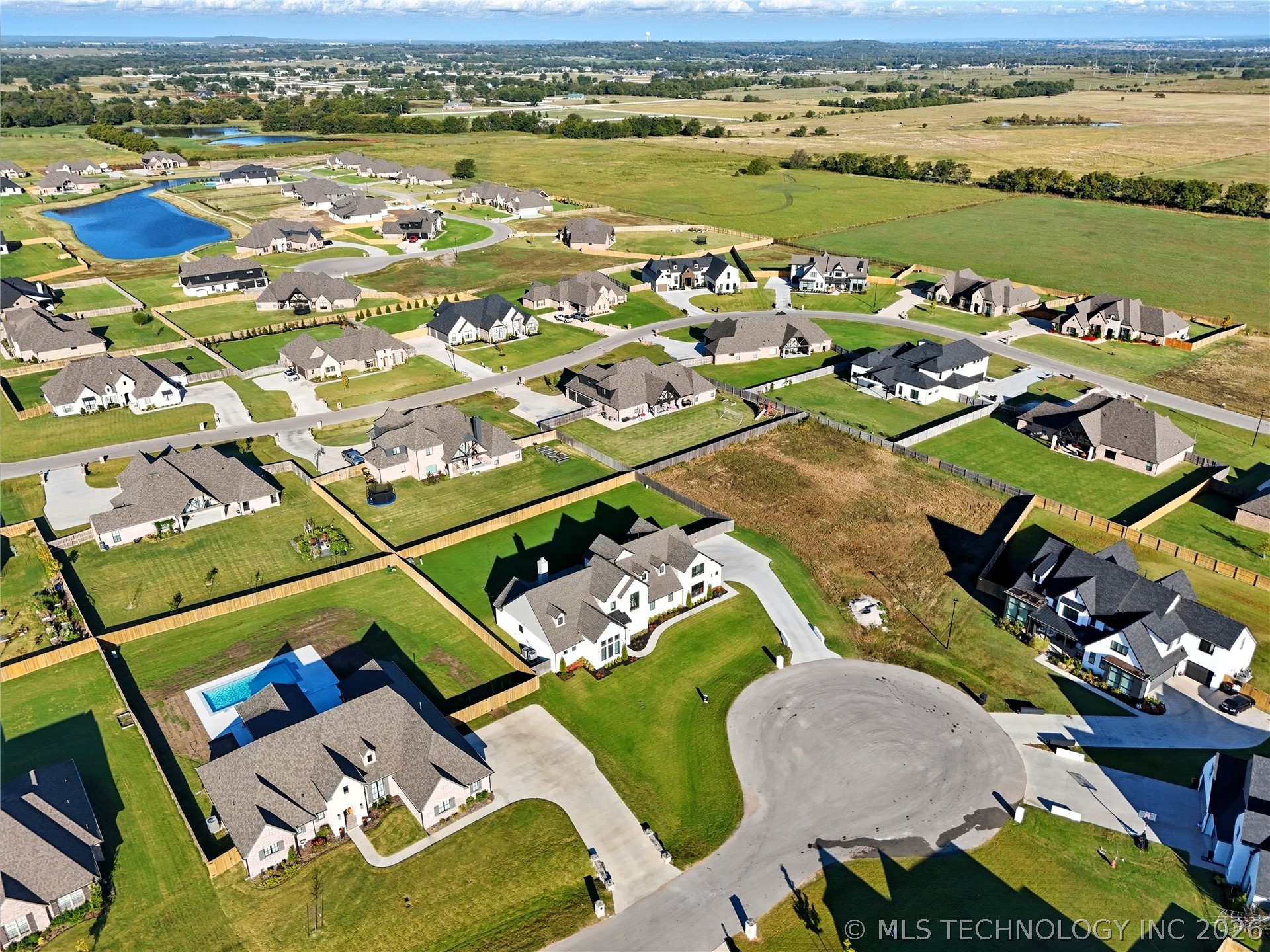 17816 S 47th East Avenue Property Photo 10