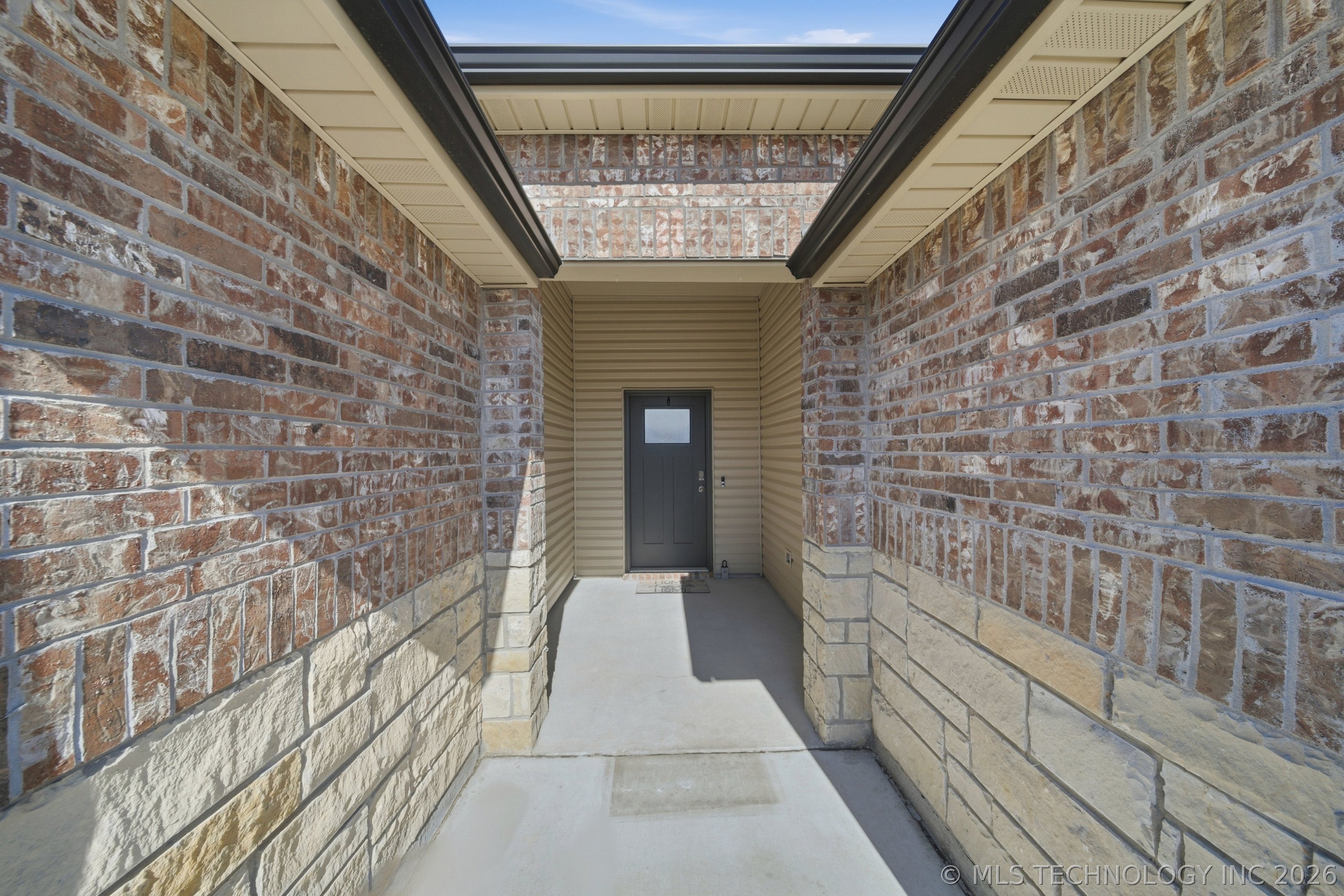 3306 Rushmore Circle Property Photo 3