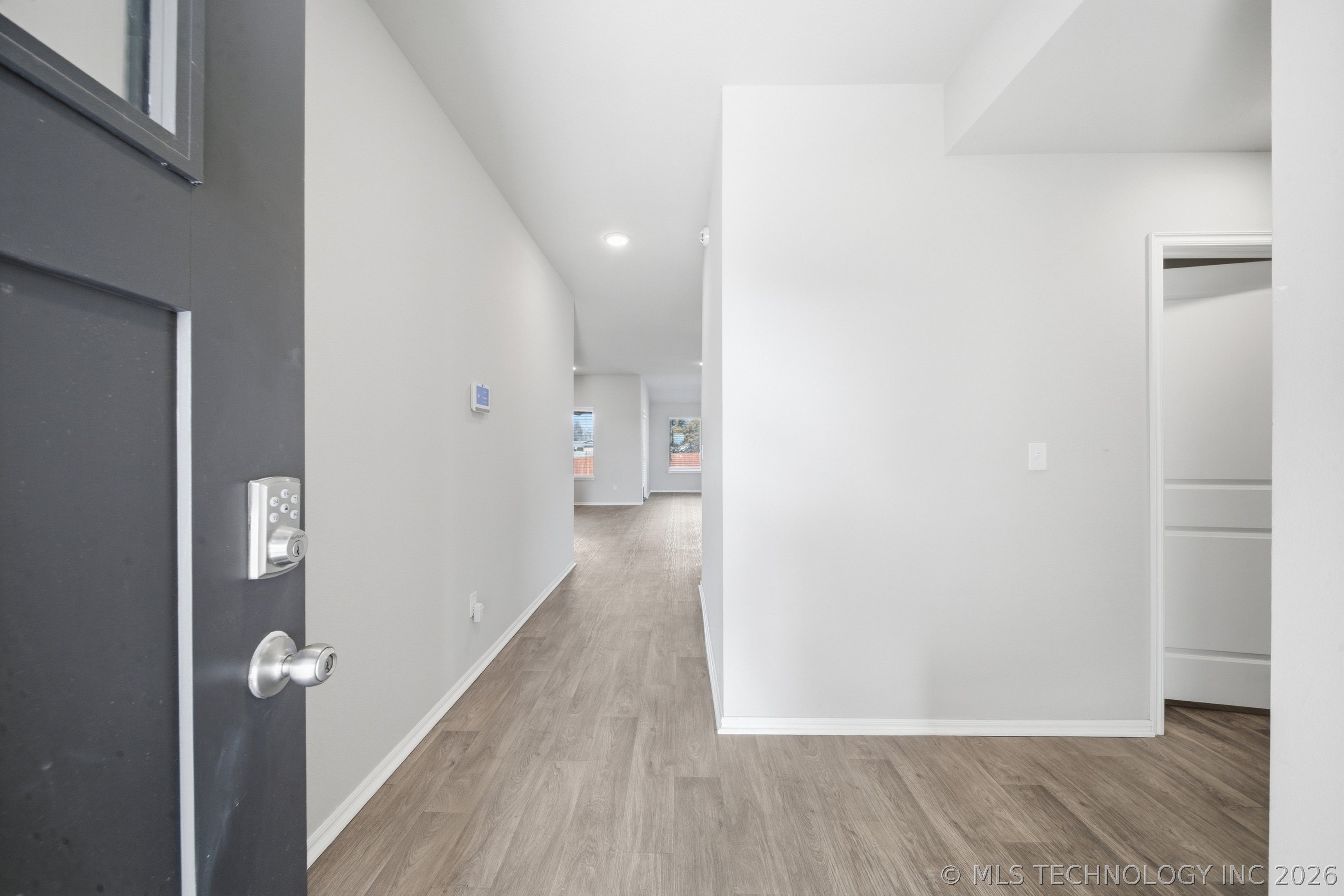 3306 Rushmore Circle Property Photo 4