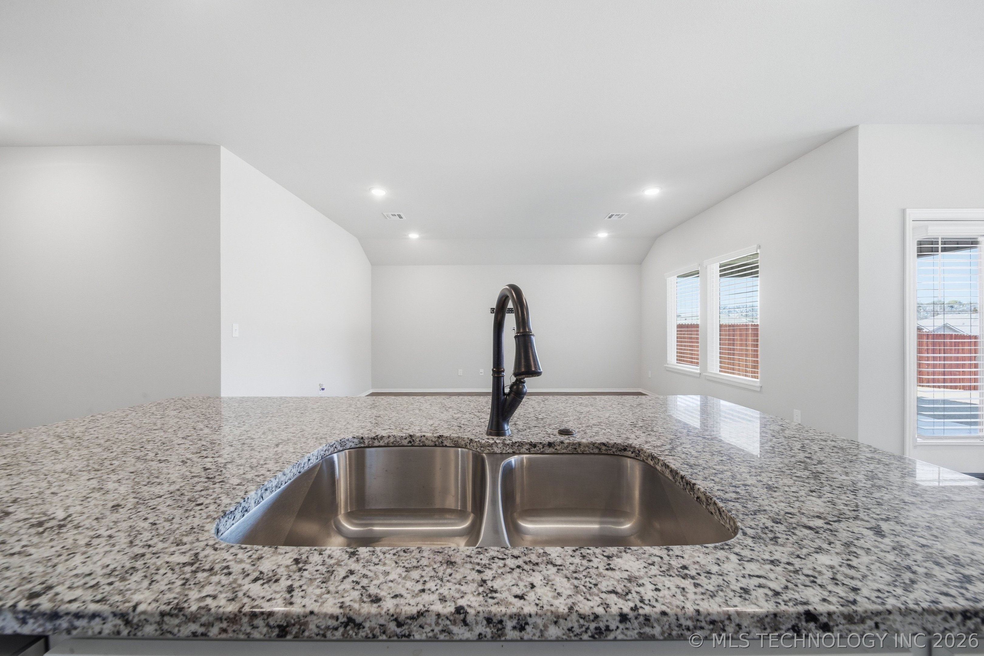 3306 Rushmore Circle Property Photo 13