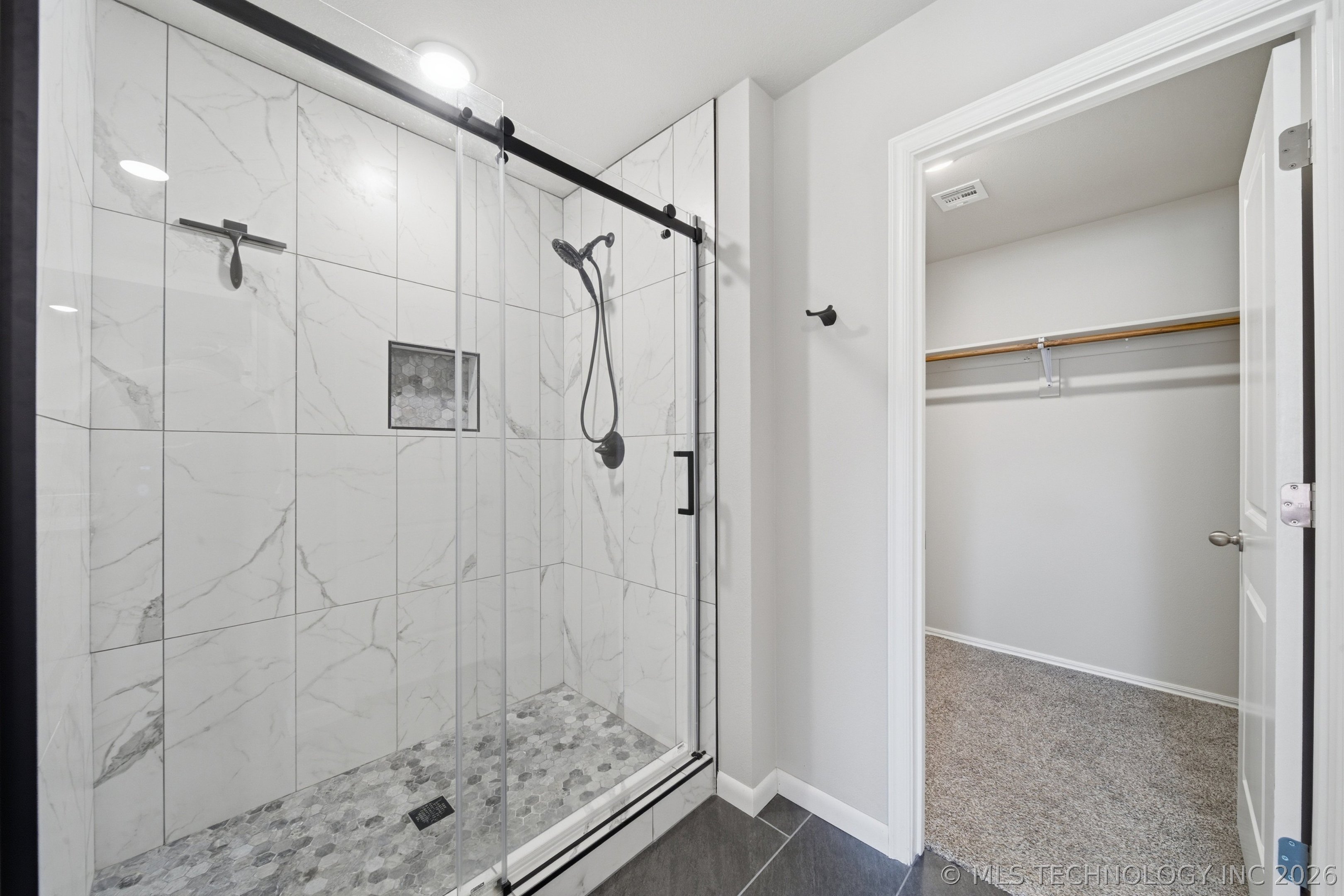 3306 Rushmore Circle Property Photo 18