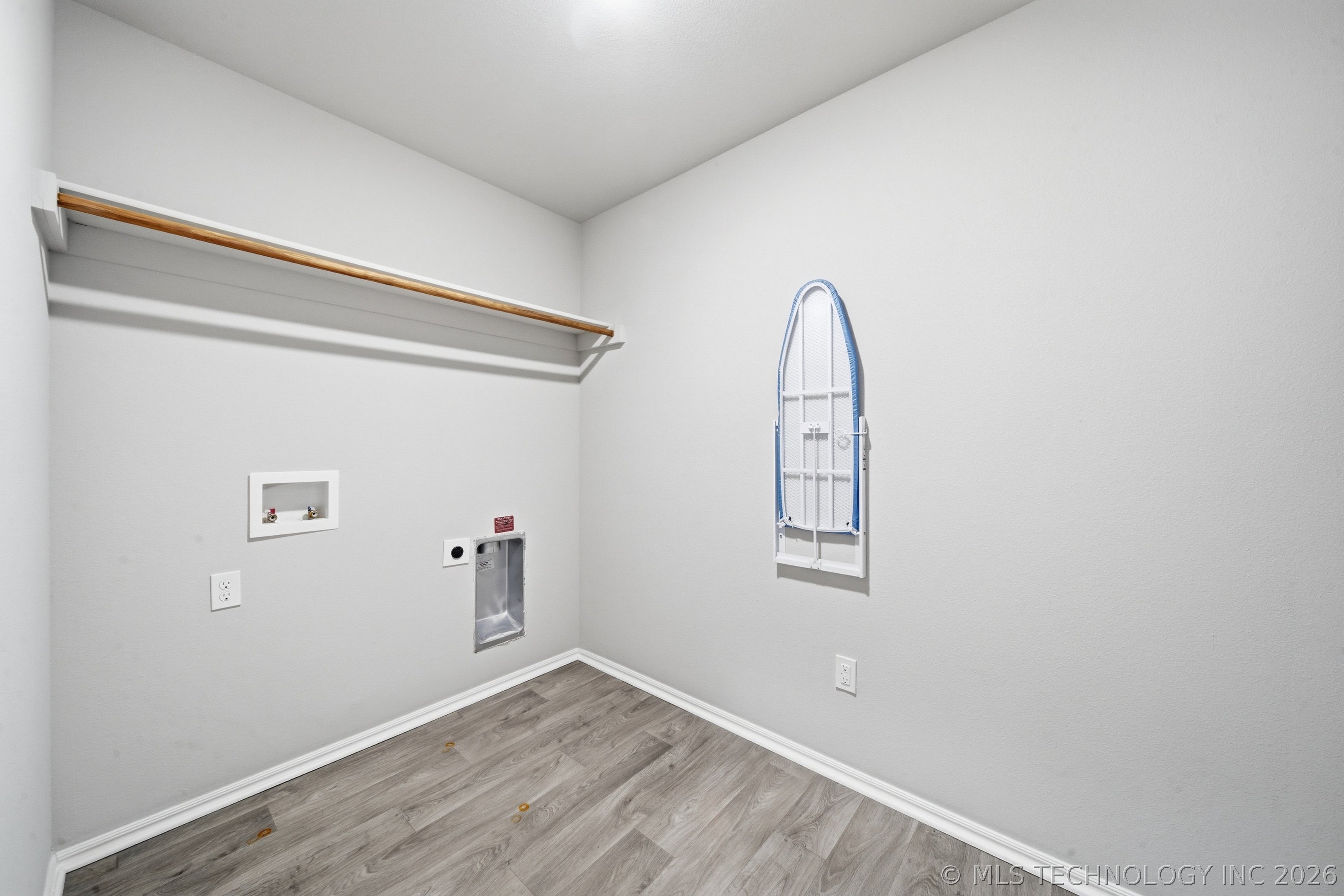 3306 Rushmore Circle Property Photo 29