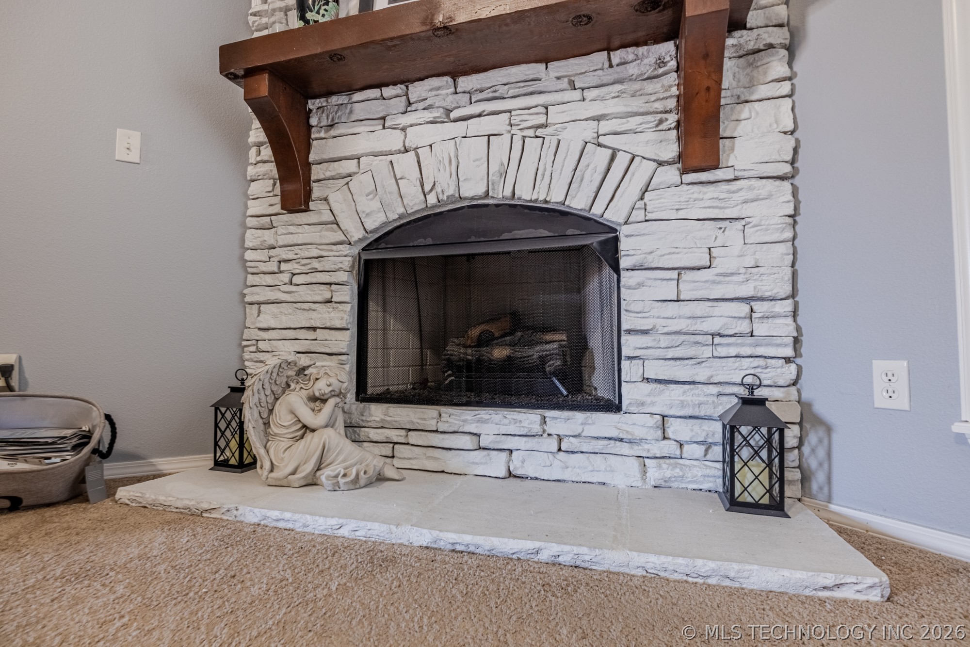 17626 E 48th Street Property Photo 9