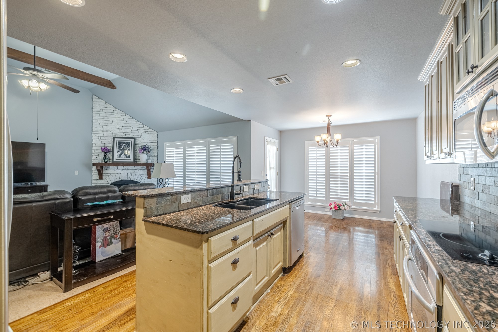 17626 E 48th Street Property Photo 10