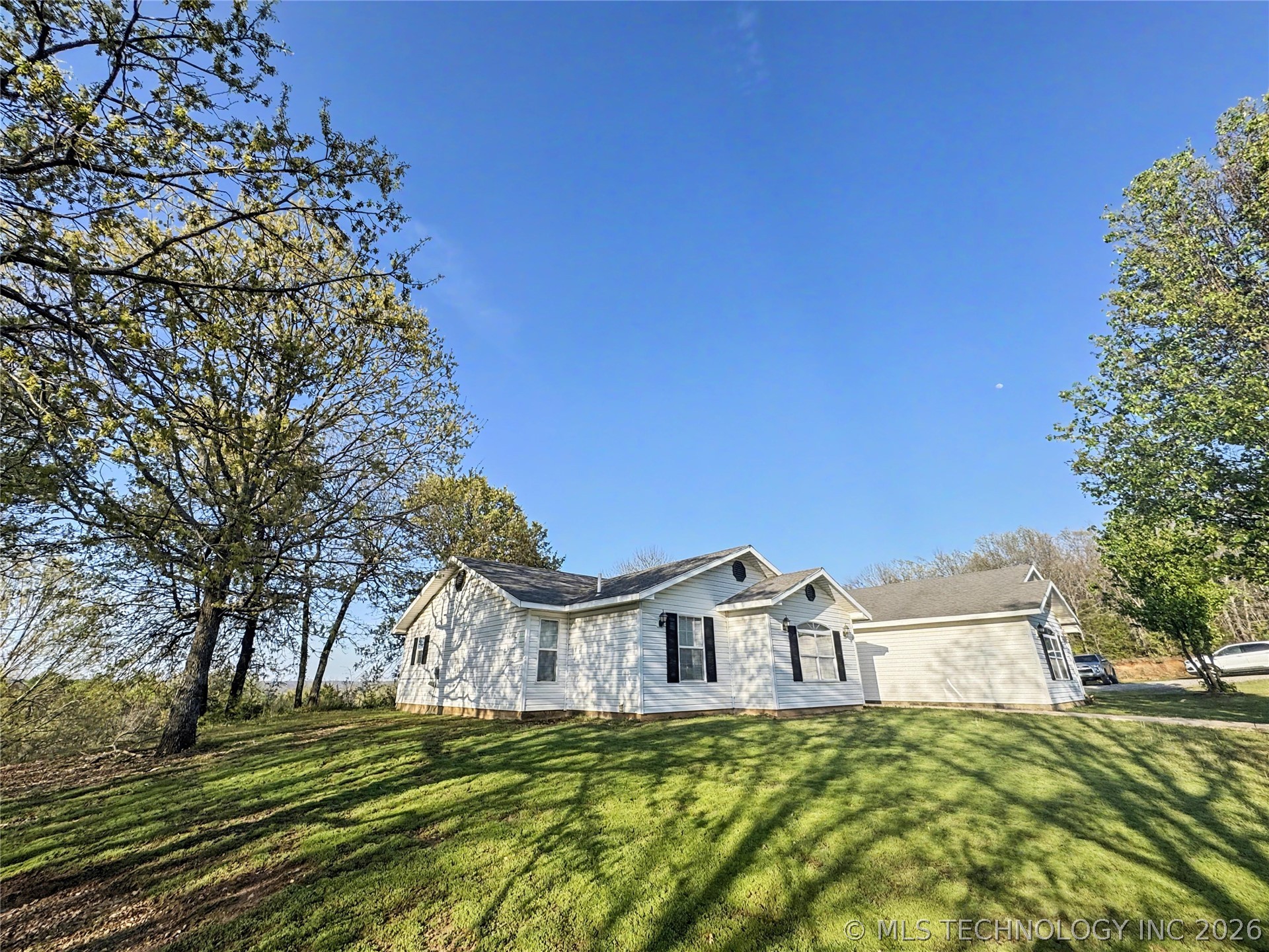 7840 W Wildflower Lane Property Photo 11