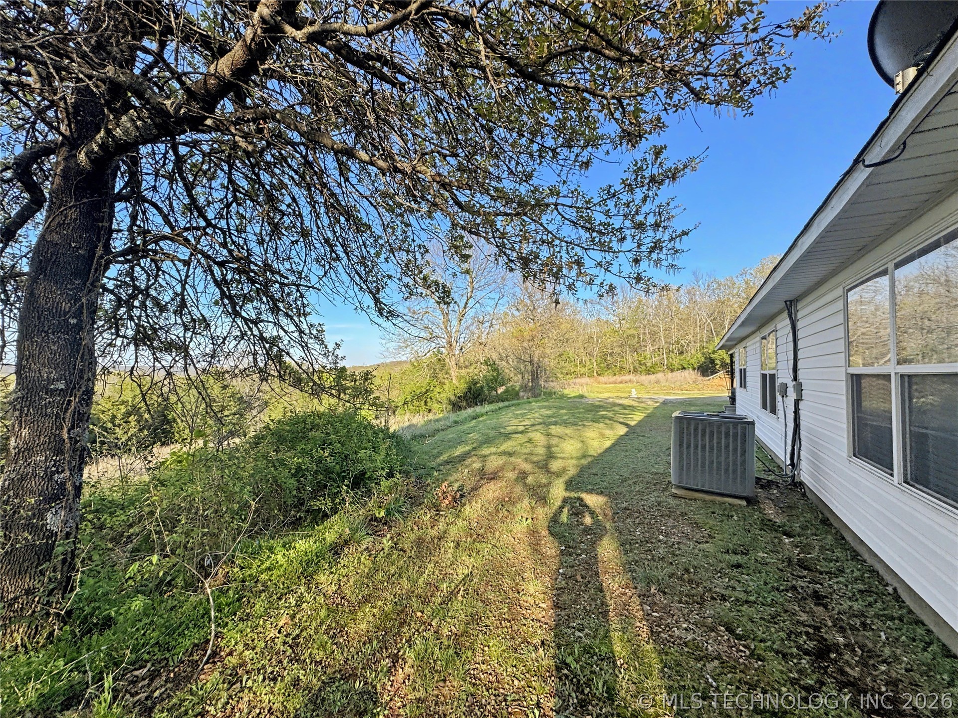 7840 W Wildflower Lane Property Photo 13