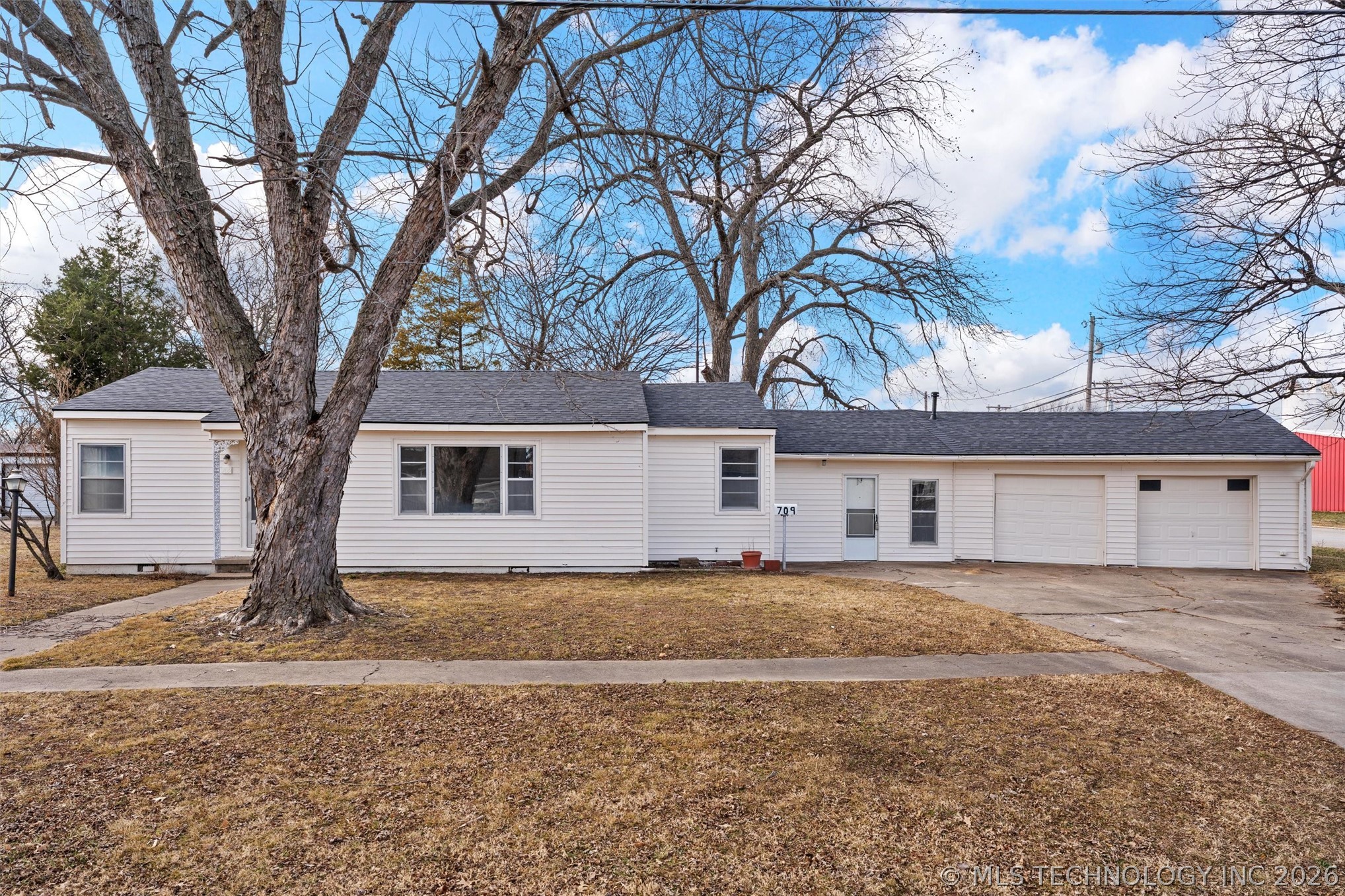 709 N Cherokee Avenue Property Photo 1