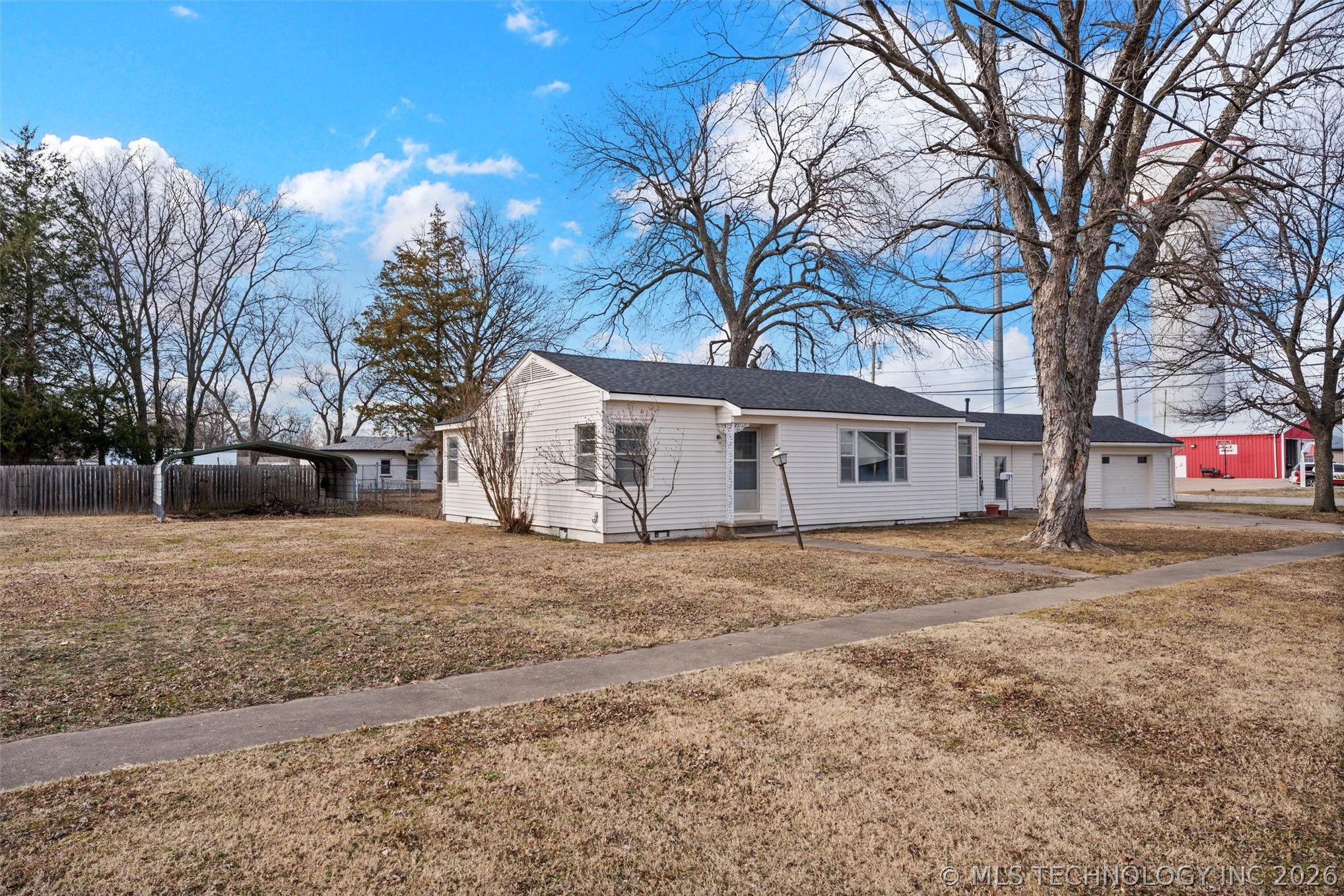 709 N Cherokee Avenue Property Photo 3