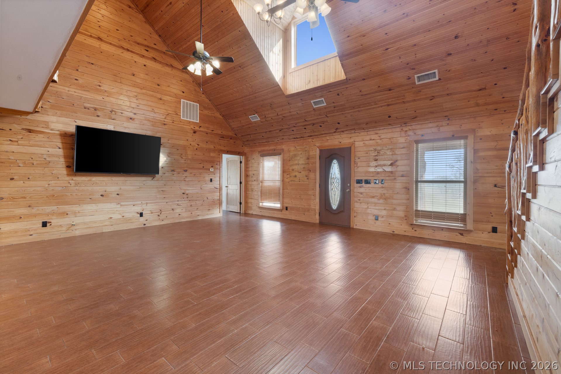 168 N 4100 Road Property Photo 6