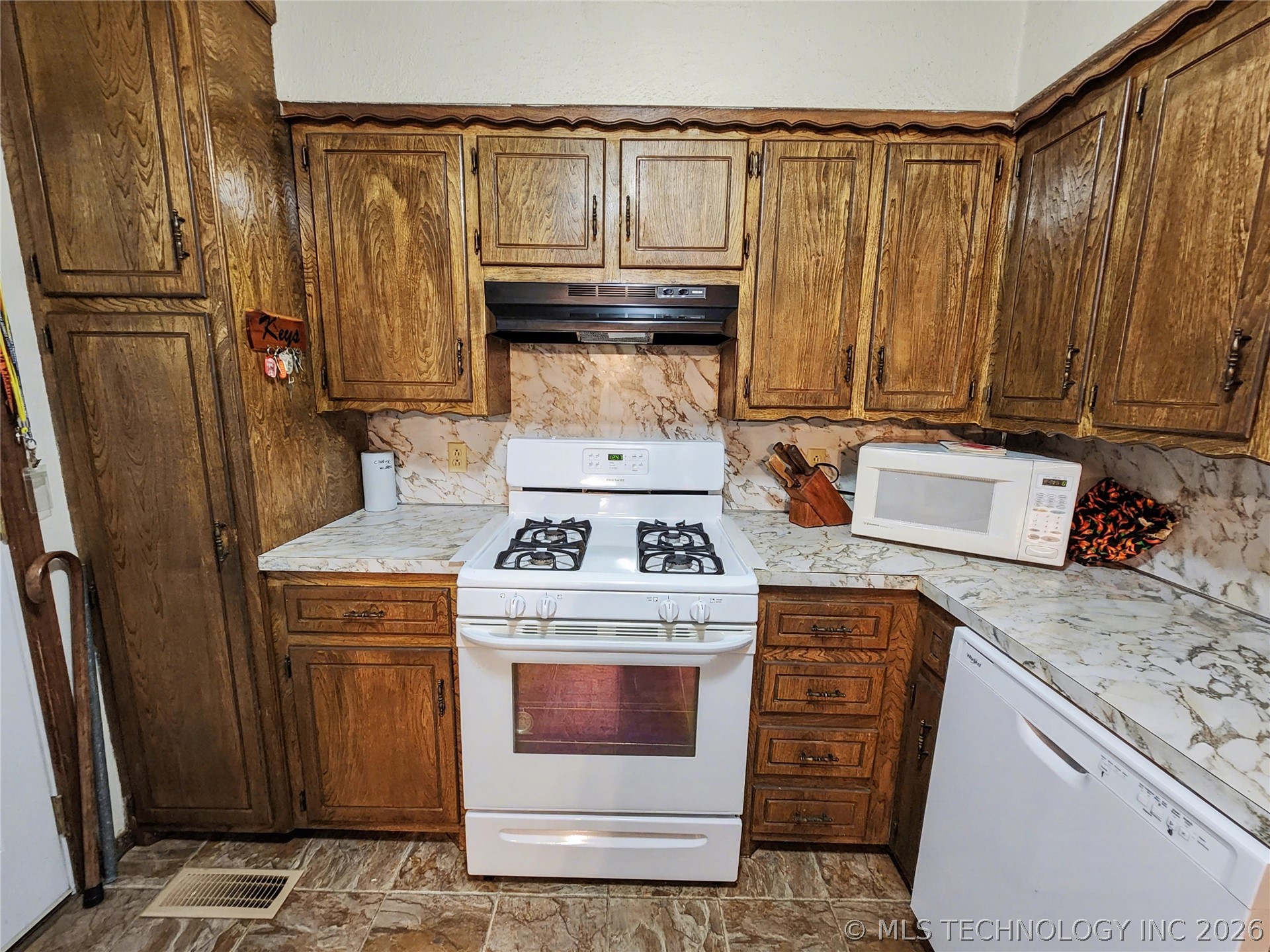 32128 S Hickory Drive Property Photo 37