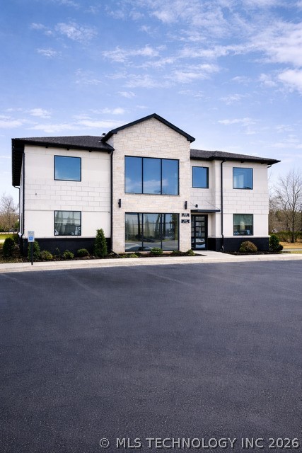 7810 E 108th Street S Property Photo 2