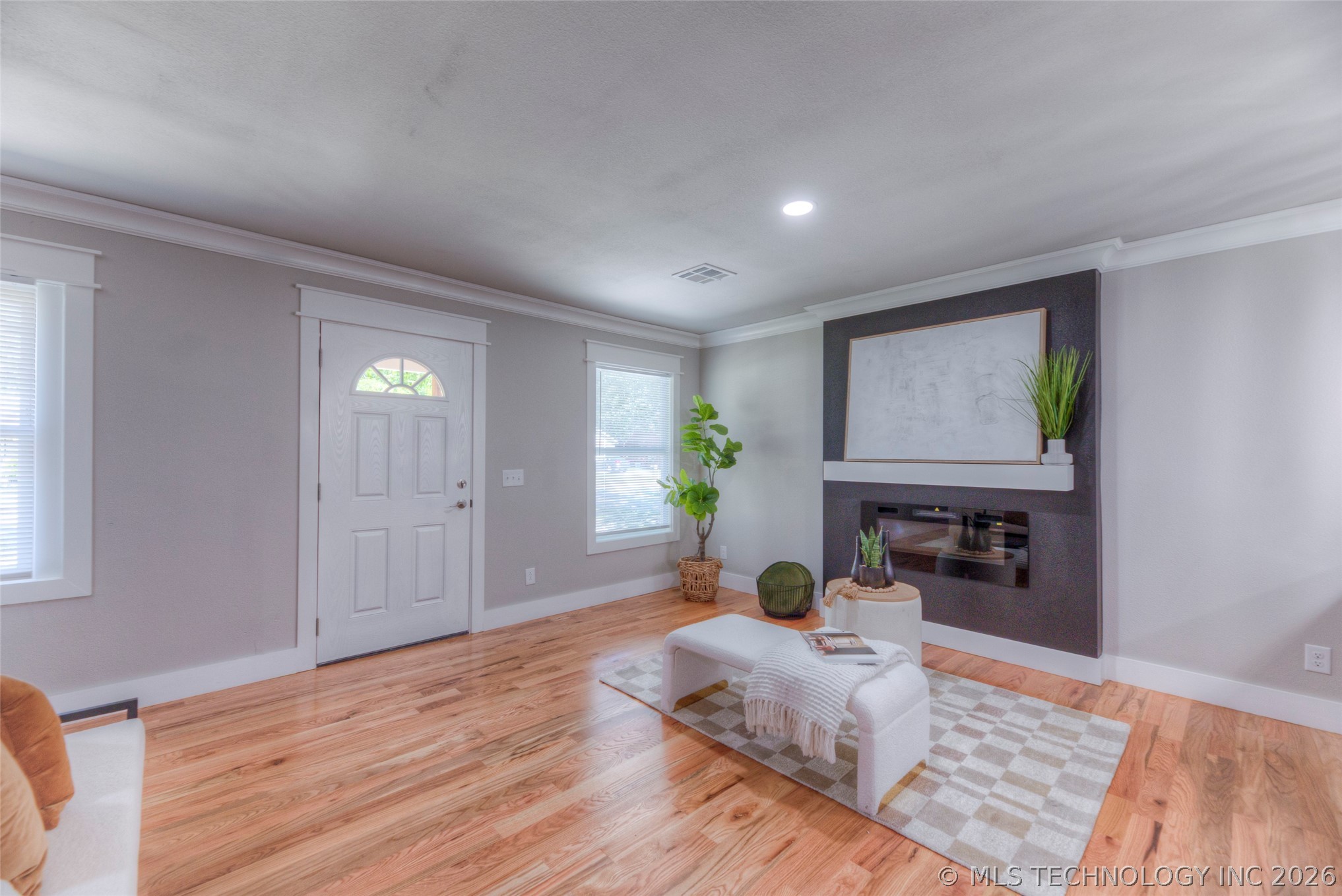 917 S Birch Place Property Photo 3