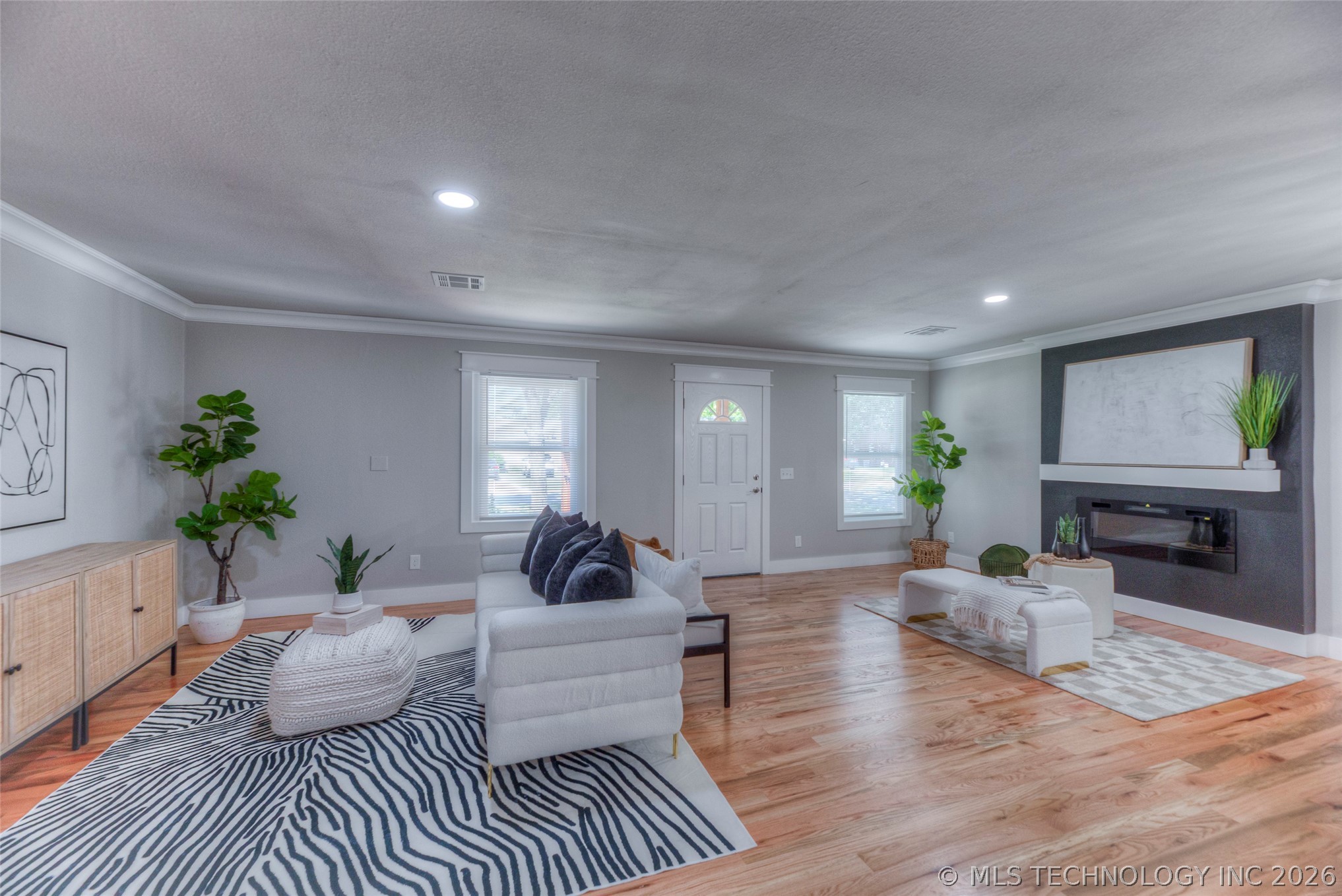 917 S Birch Place Property Photo 5