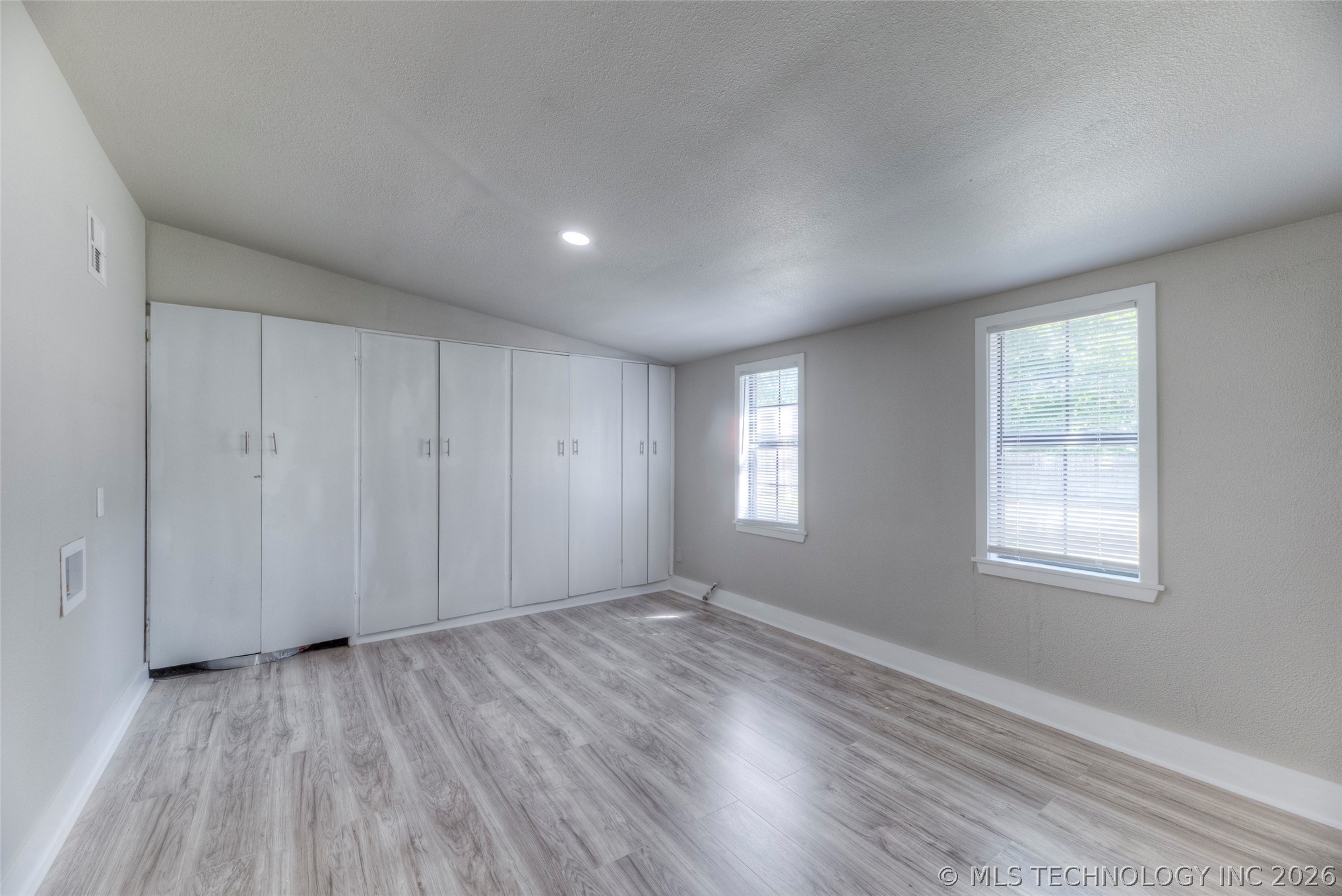 917 S Birch Place Property Photo 19