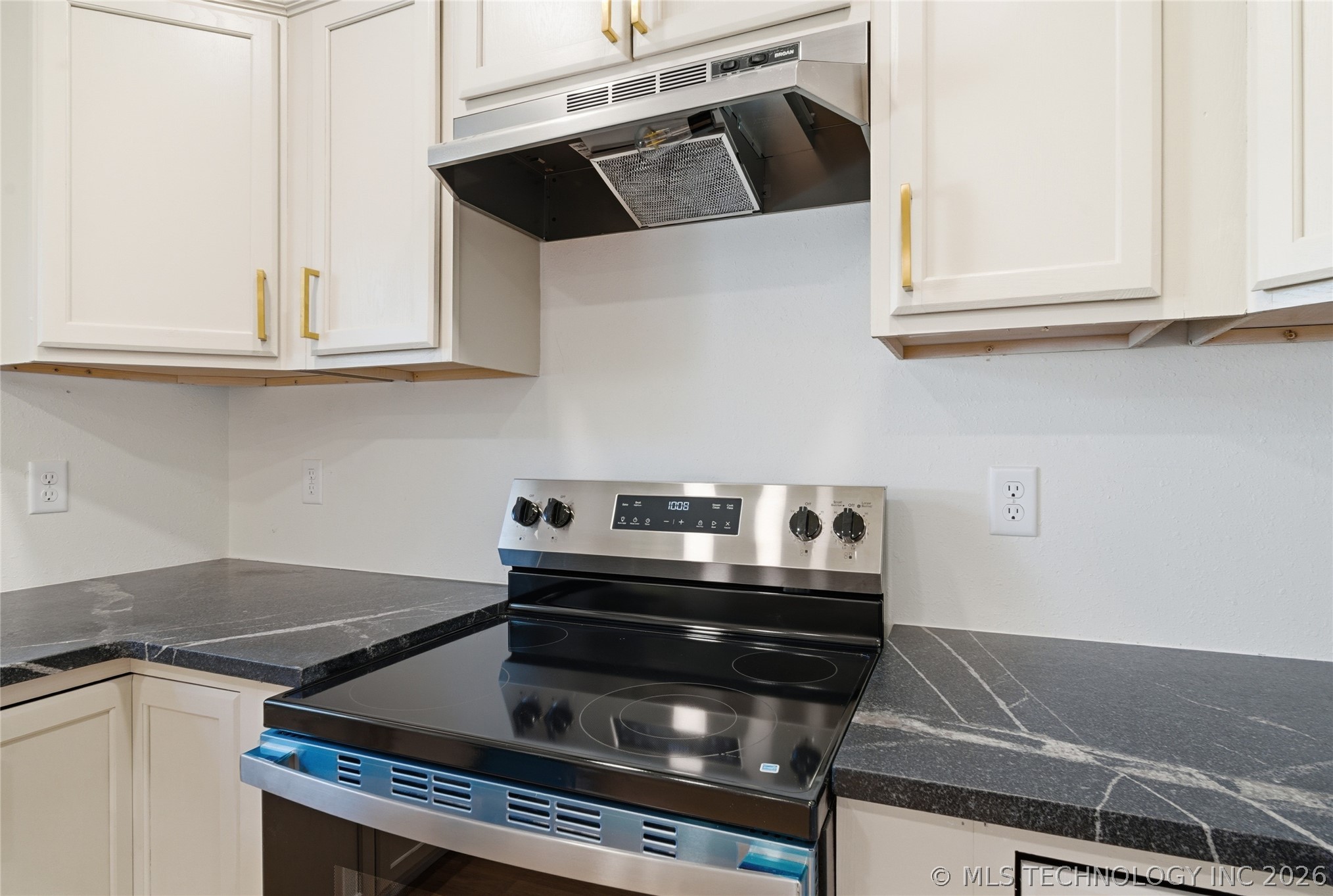 517 S 79th East Avenue Property Photo 10