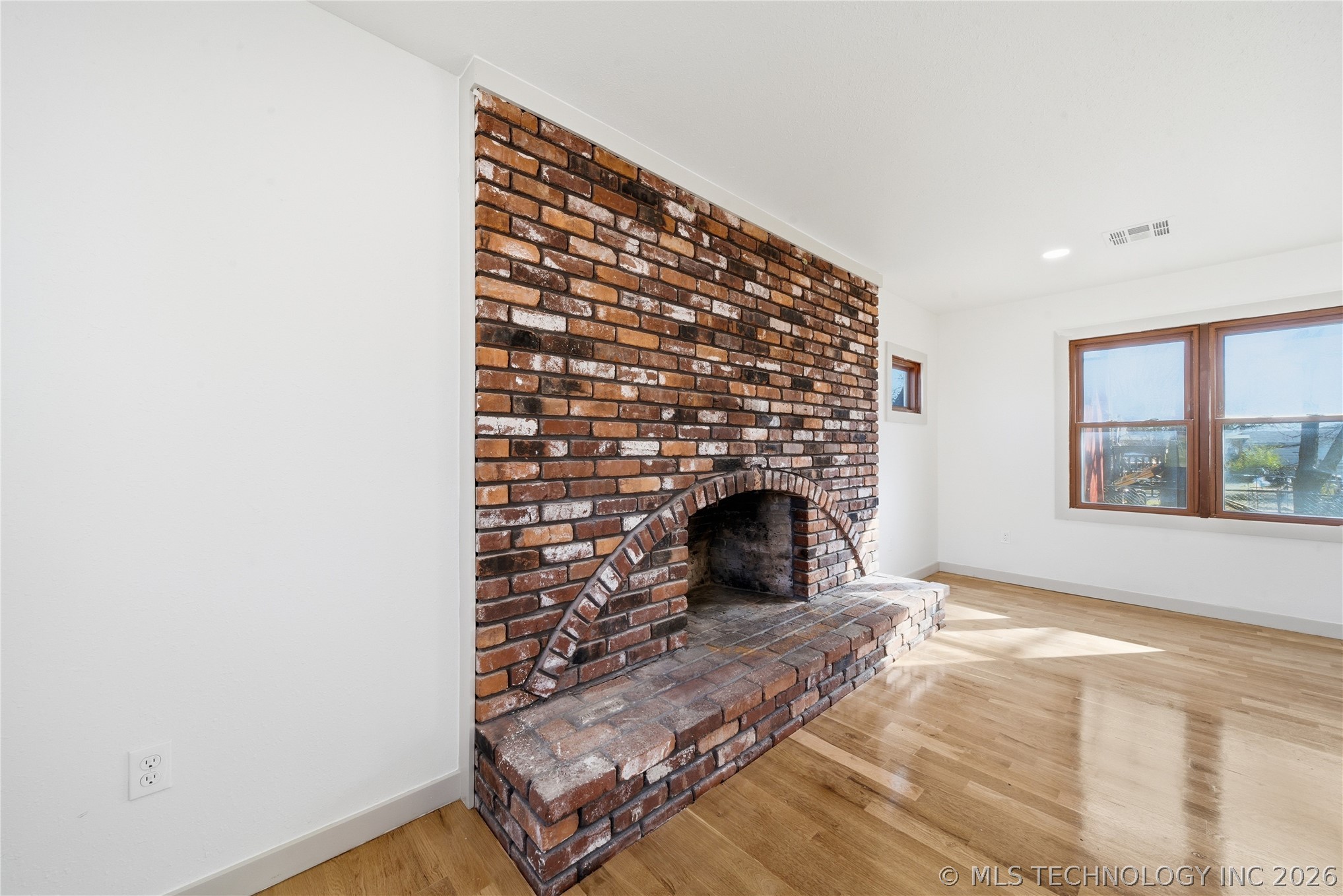 517 S 79th East Avenue Property Photo 14