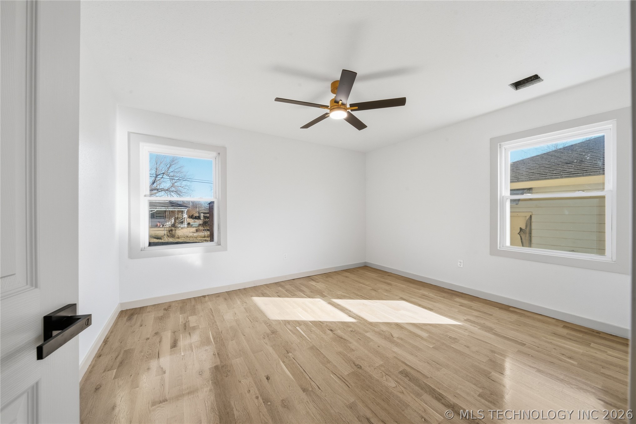 517 S 79th East Avenue Property Photo 16