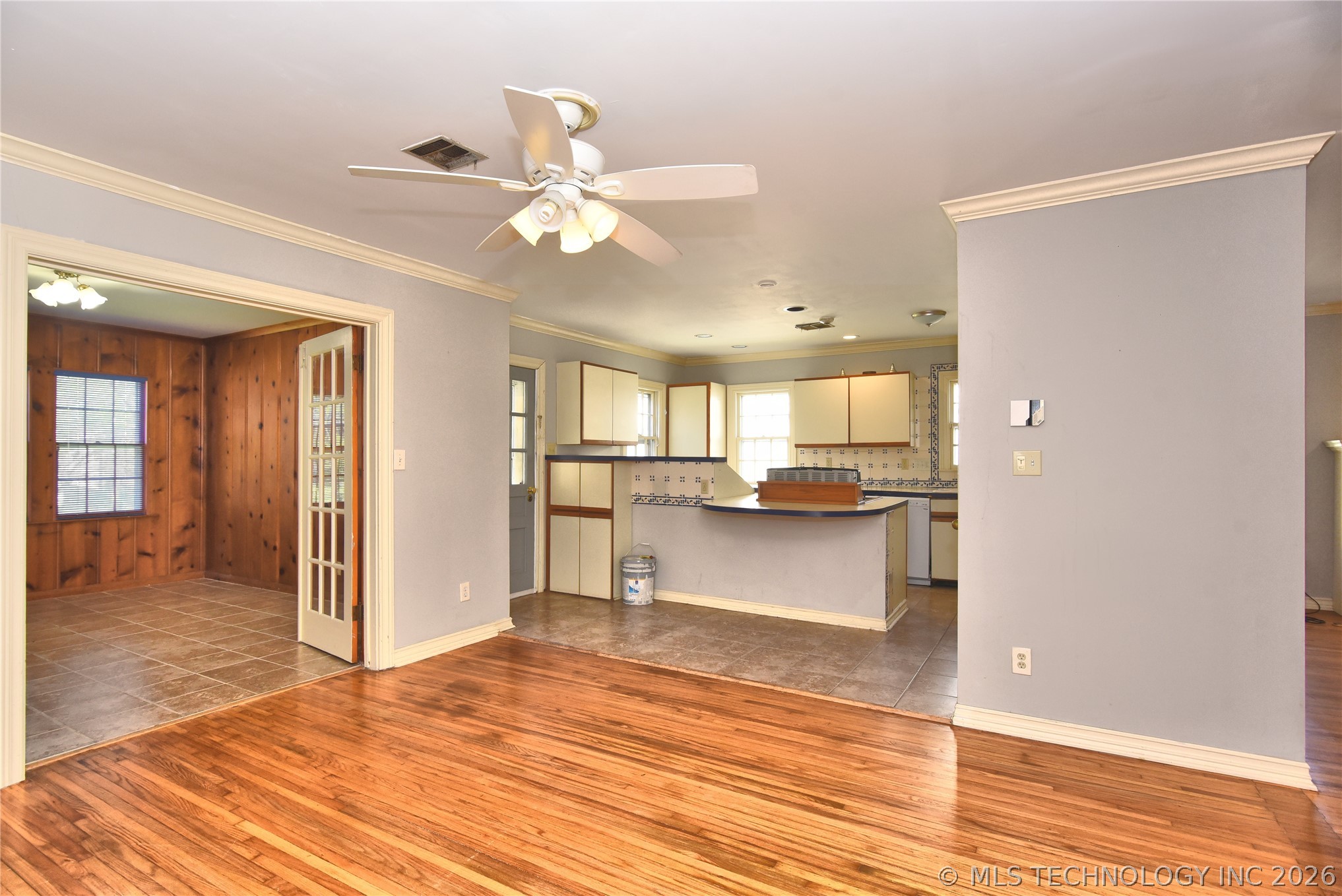 1524 S Jamestown Avenue Property Photo 6