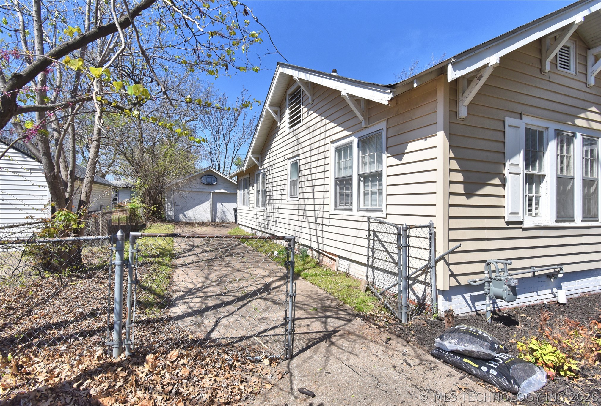 1524 S Jamestown Avenue Property Photo 21