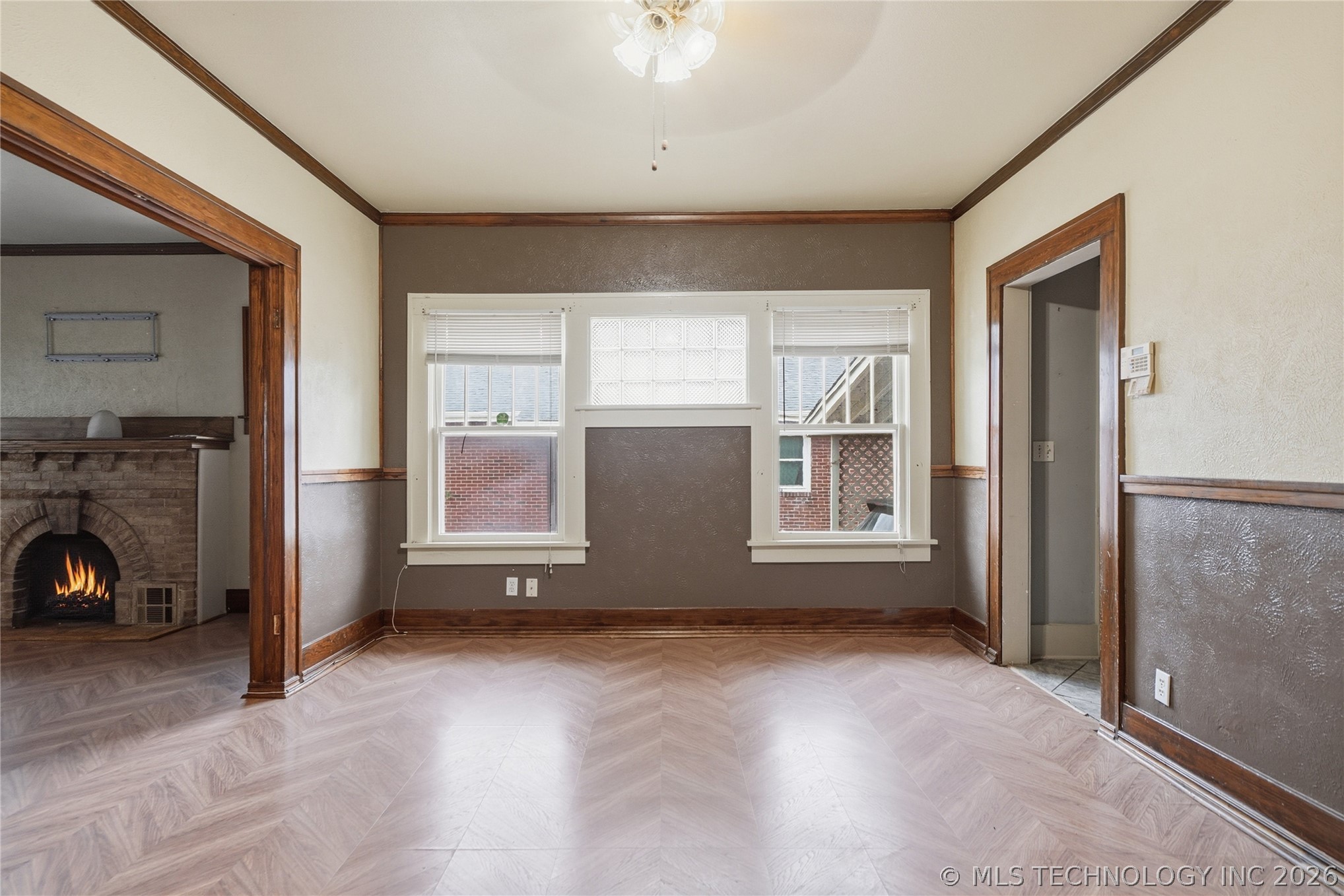 1916 E 14th Street Property Photo 10