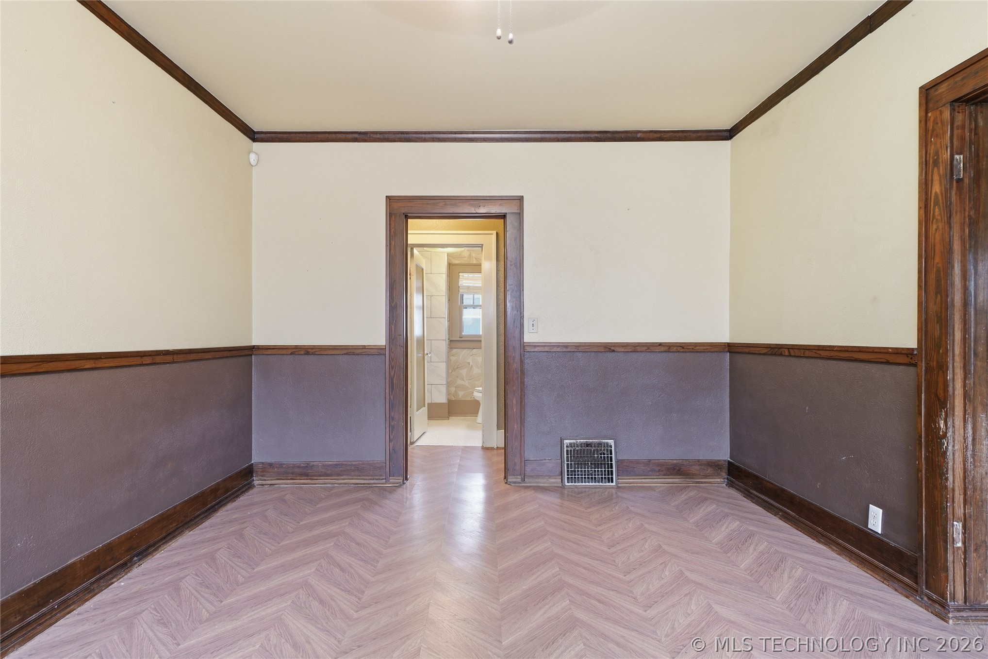 1916 E 14th Street Property Photo 11