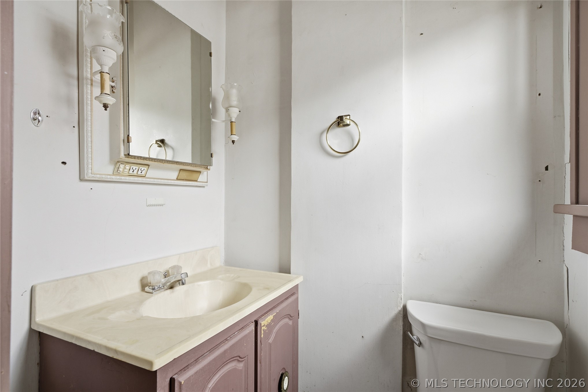 1916 E 14th Street Property Photo 22