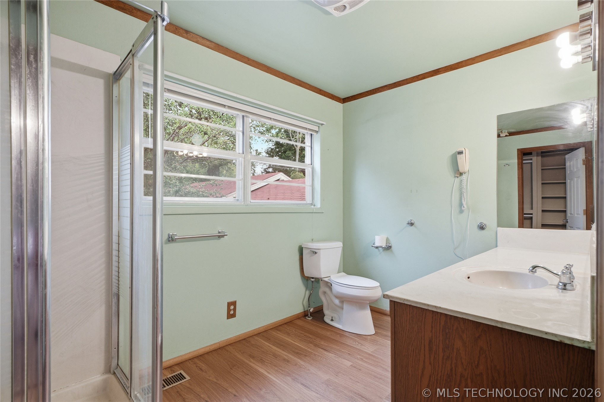 1916 E 14th Street Property Photo 26