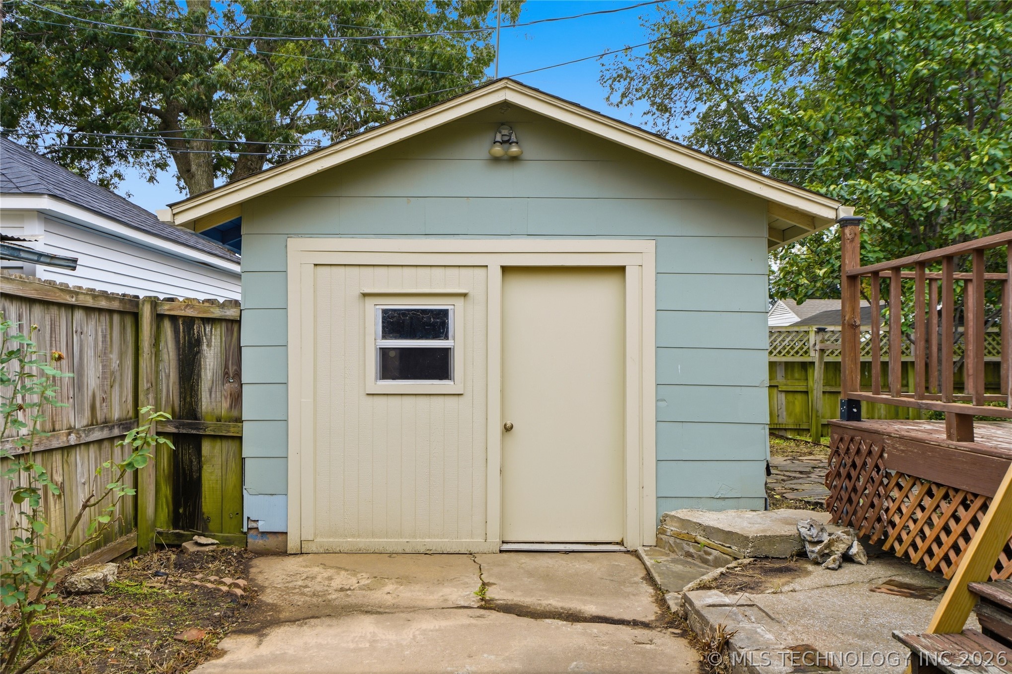 1916 E 14th Street Property Photo 33