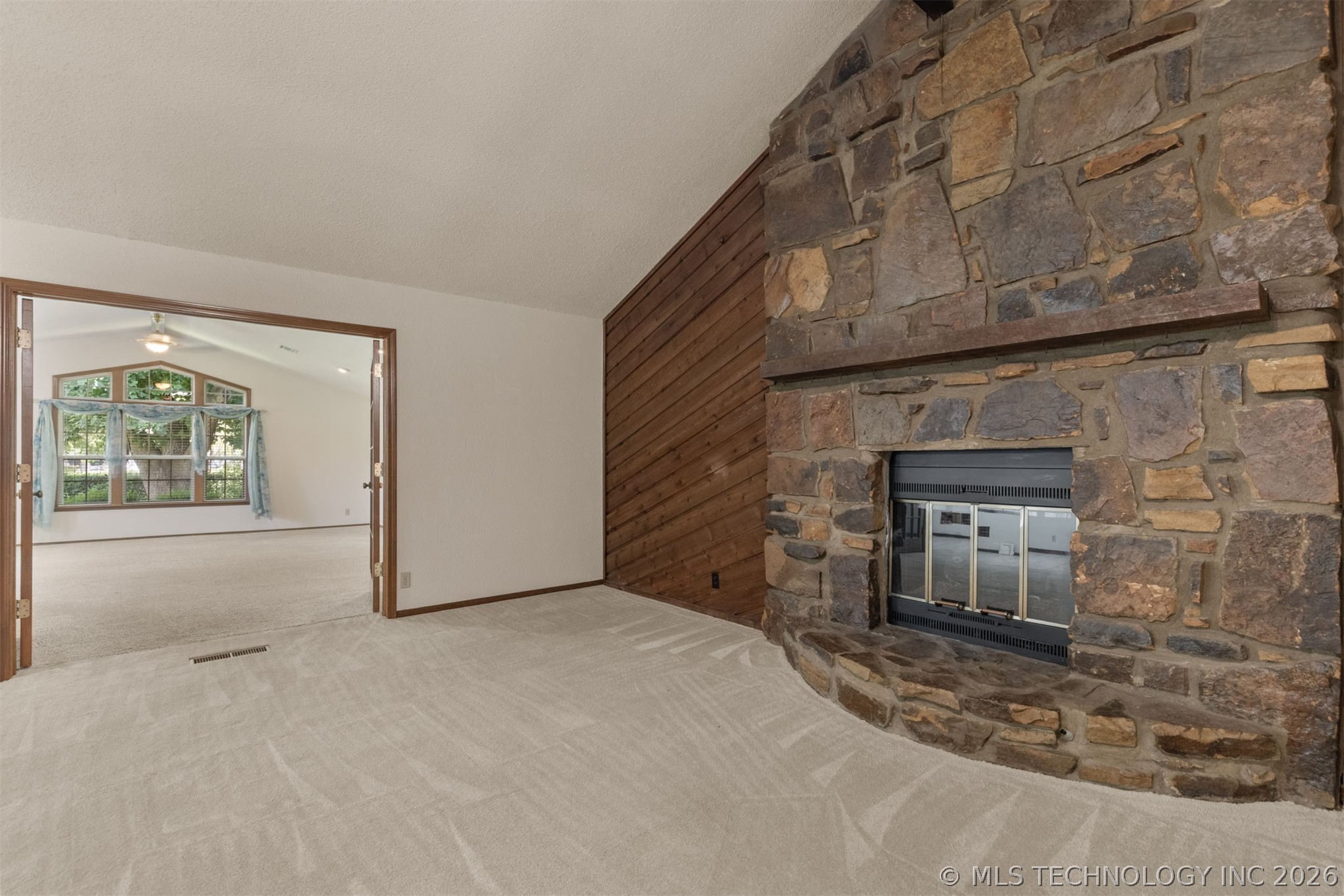 12811 E 133rd Street Property Photo 4