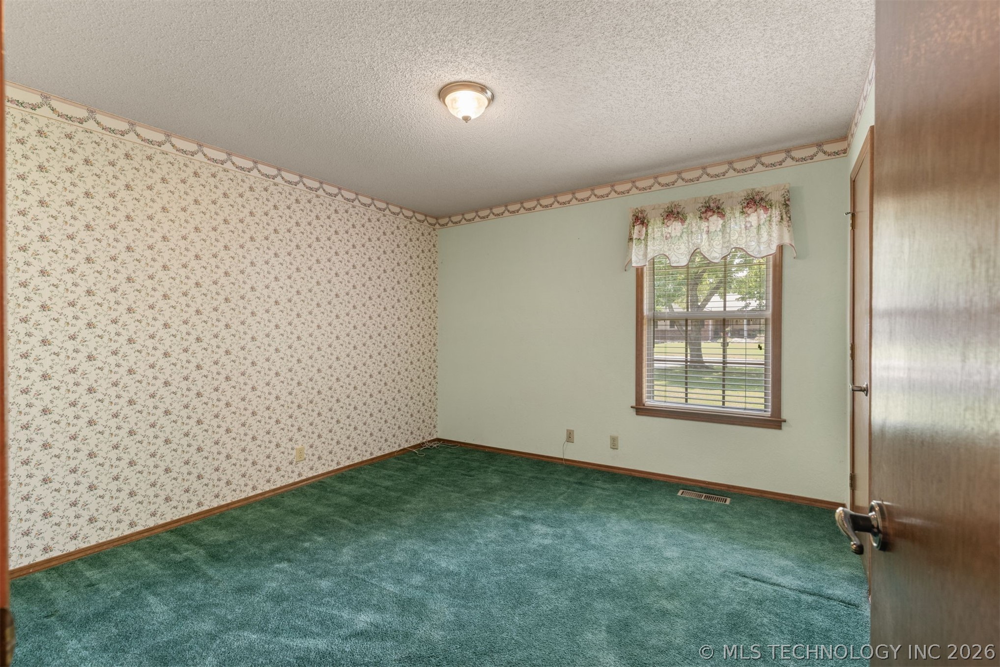 12811 E 133rd Street Property Photo 17