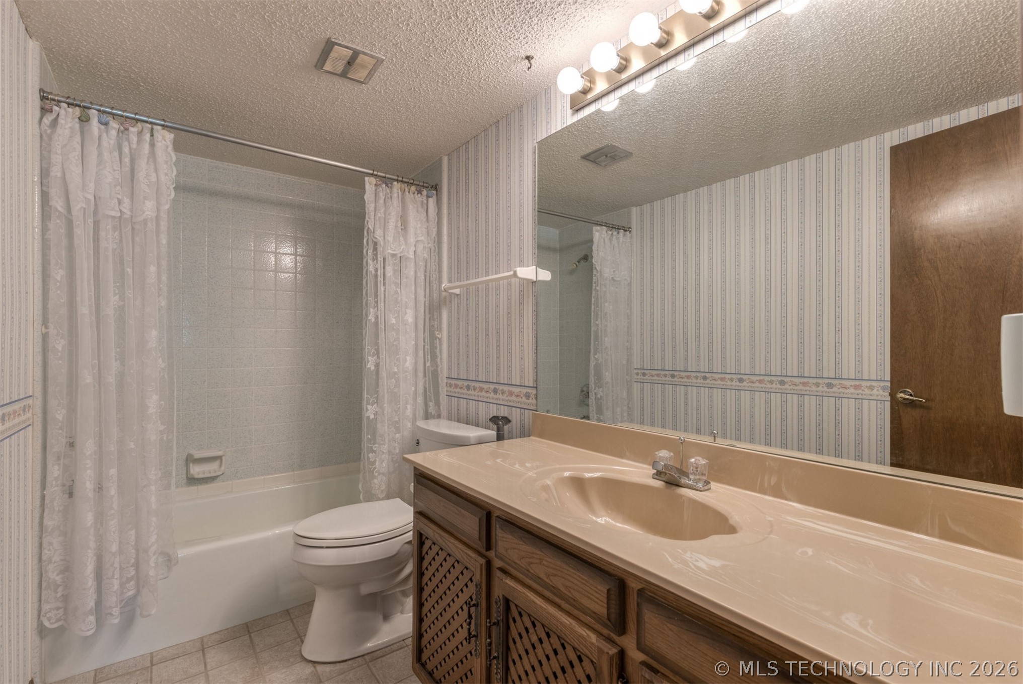 12811 E 133rd Street Property Photo 18