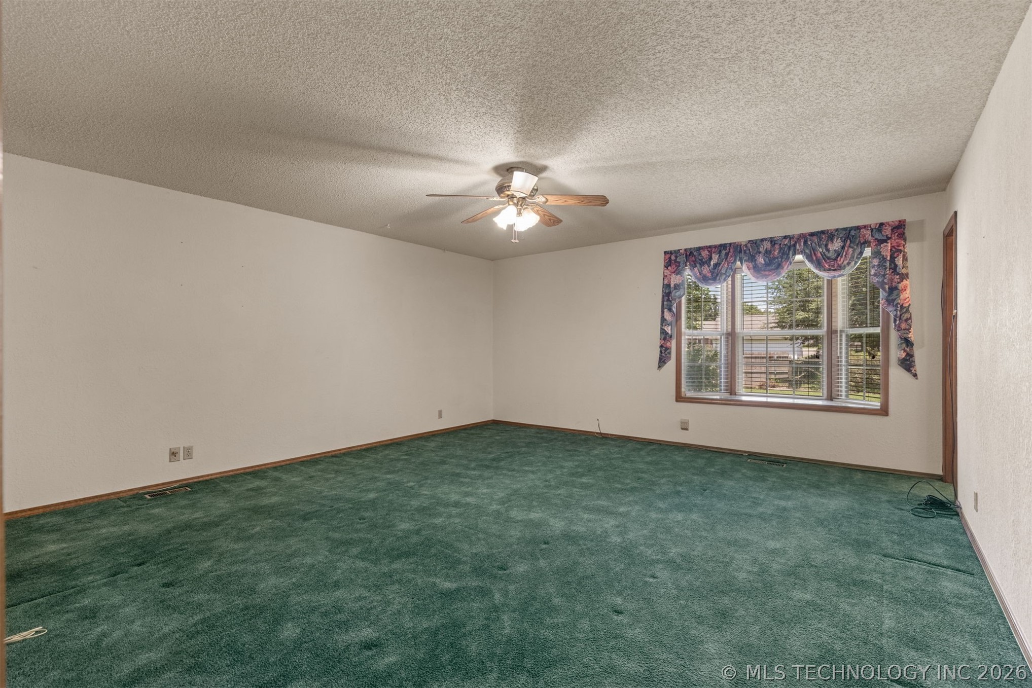 12811 E 133rd Street Property Photo 19