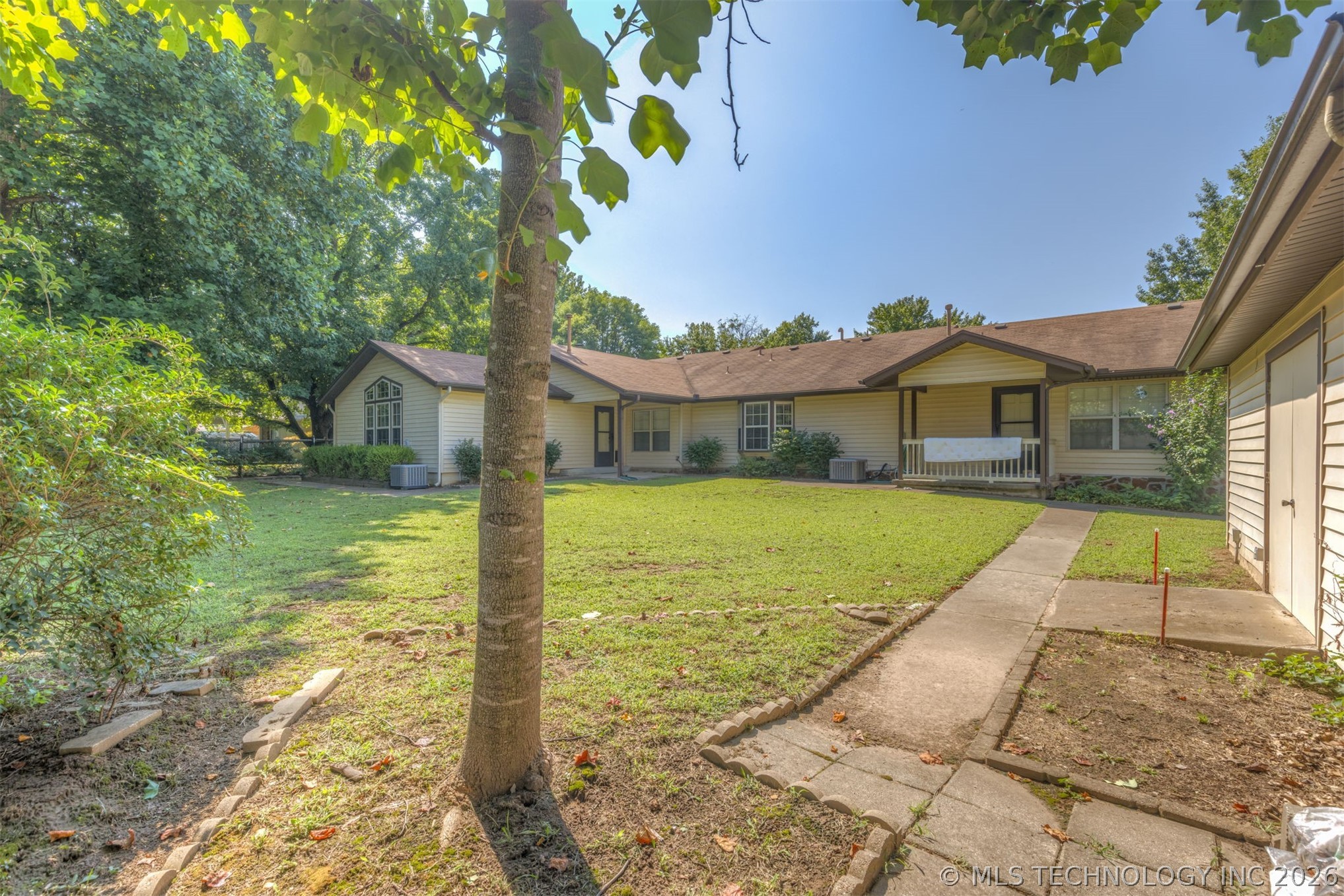 12811 E 133rd Street Property Photo 45