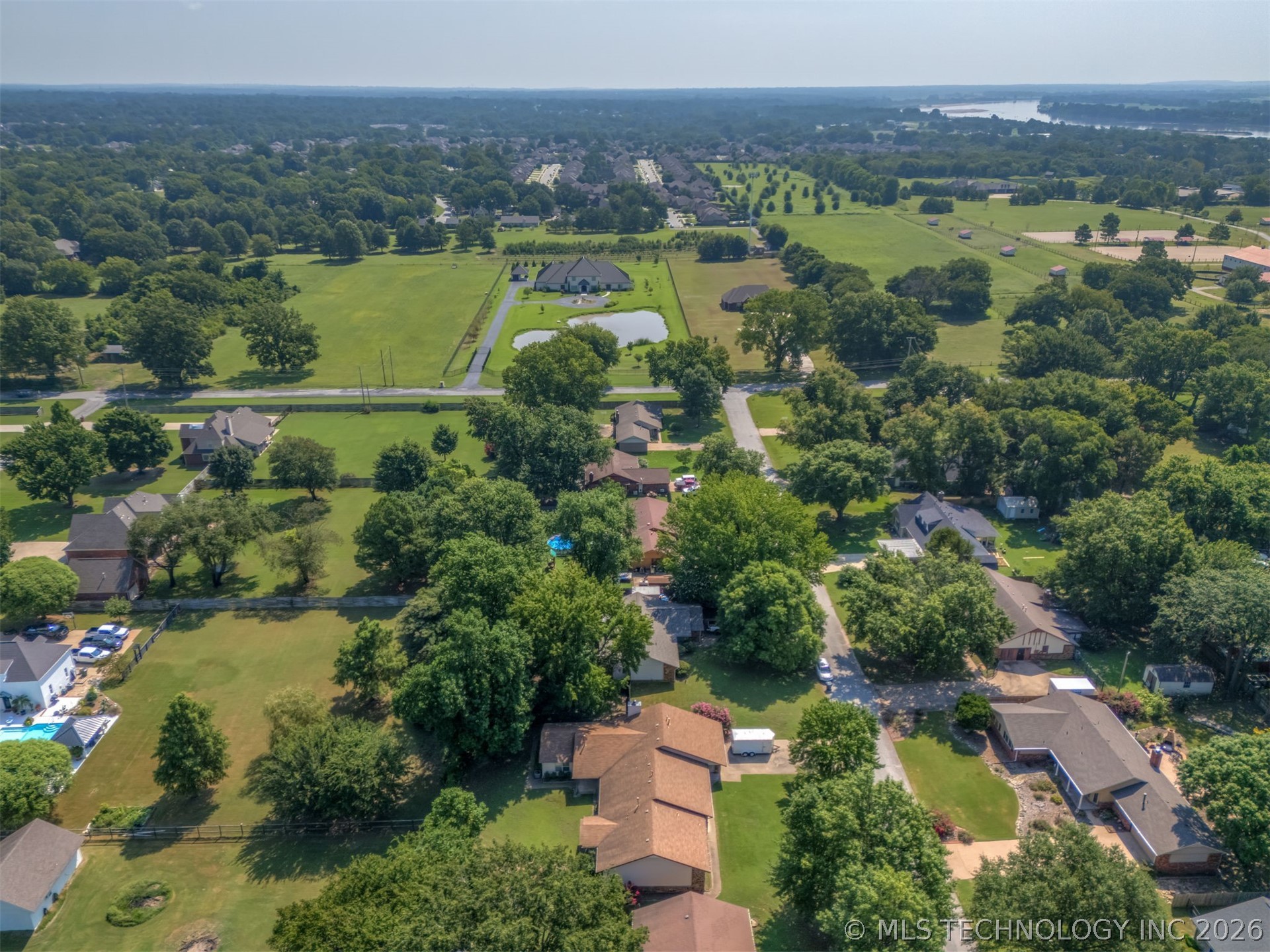 12811 E 133rd Street Property Photo 52