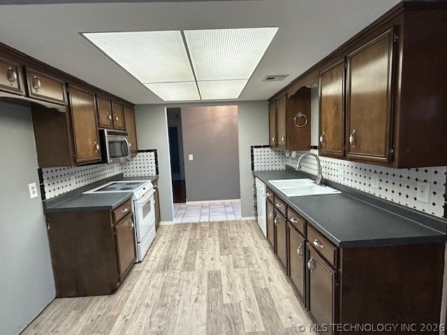 10775 E 29th Place Property Photo 6