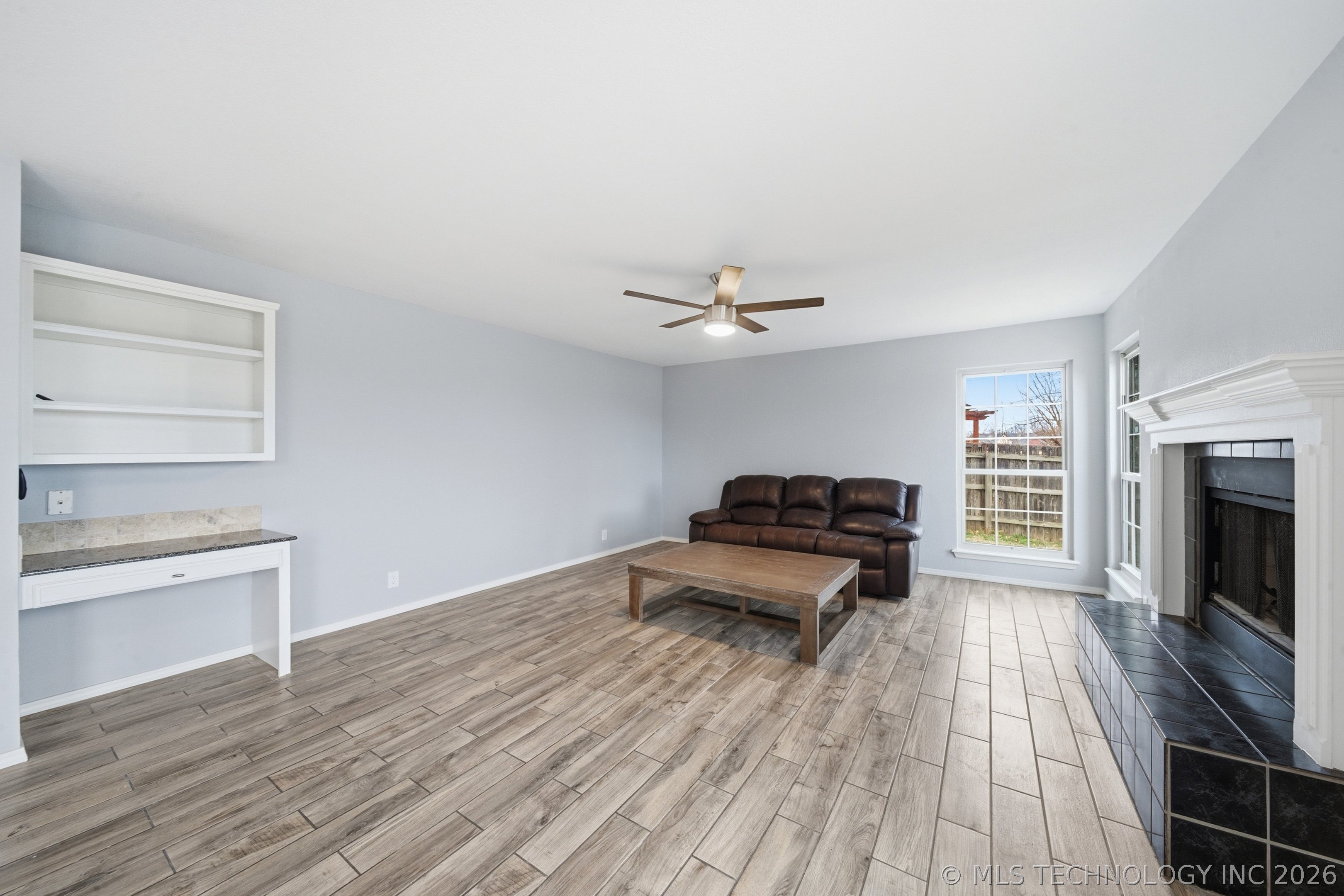 9519 S 96th East Avenue Property Photo 8