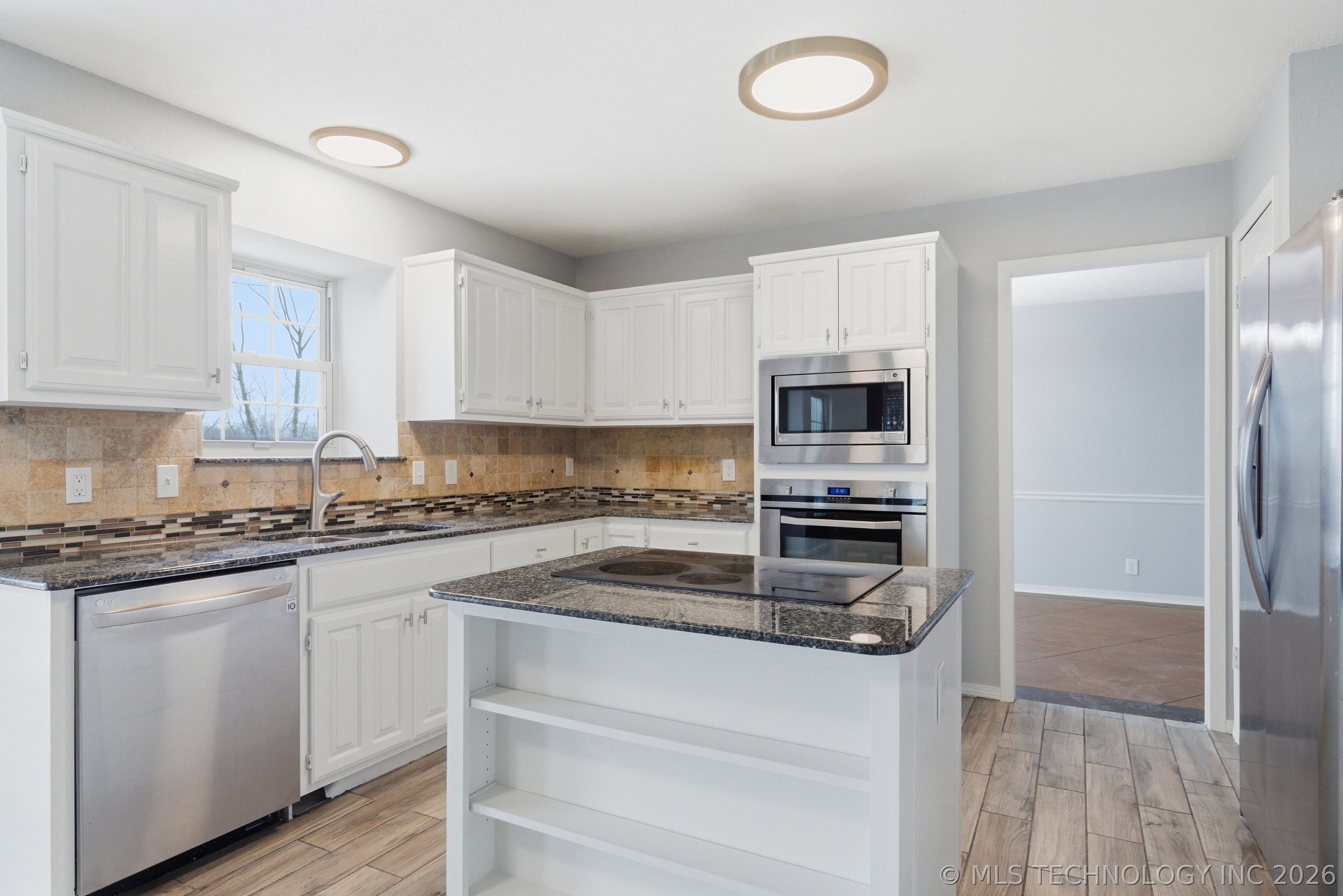 9519 S 96th East Avenue Property Photo 13