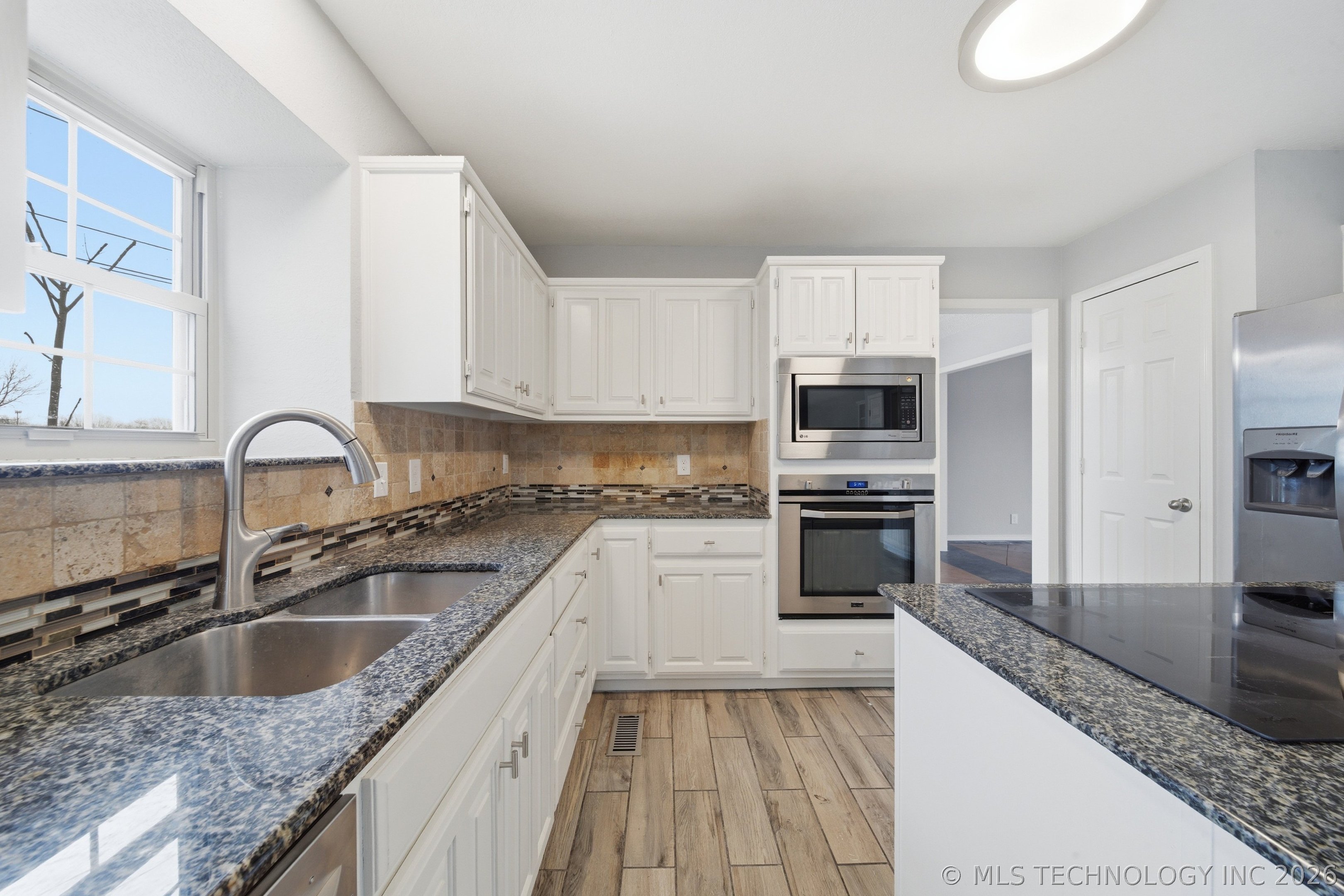 9519 S 96th East Avenue Property Photo 15