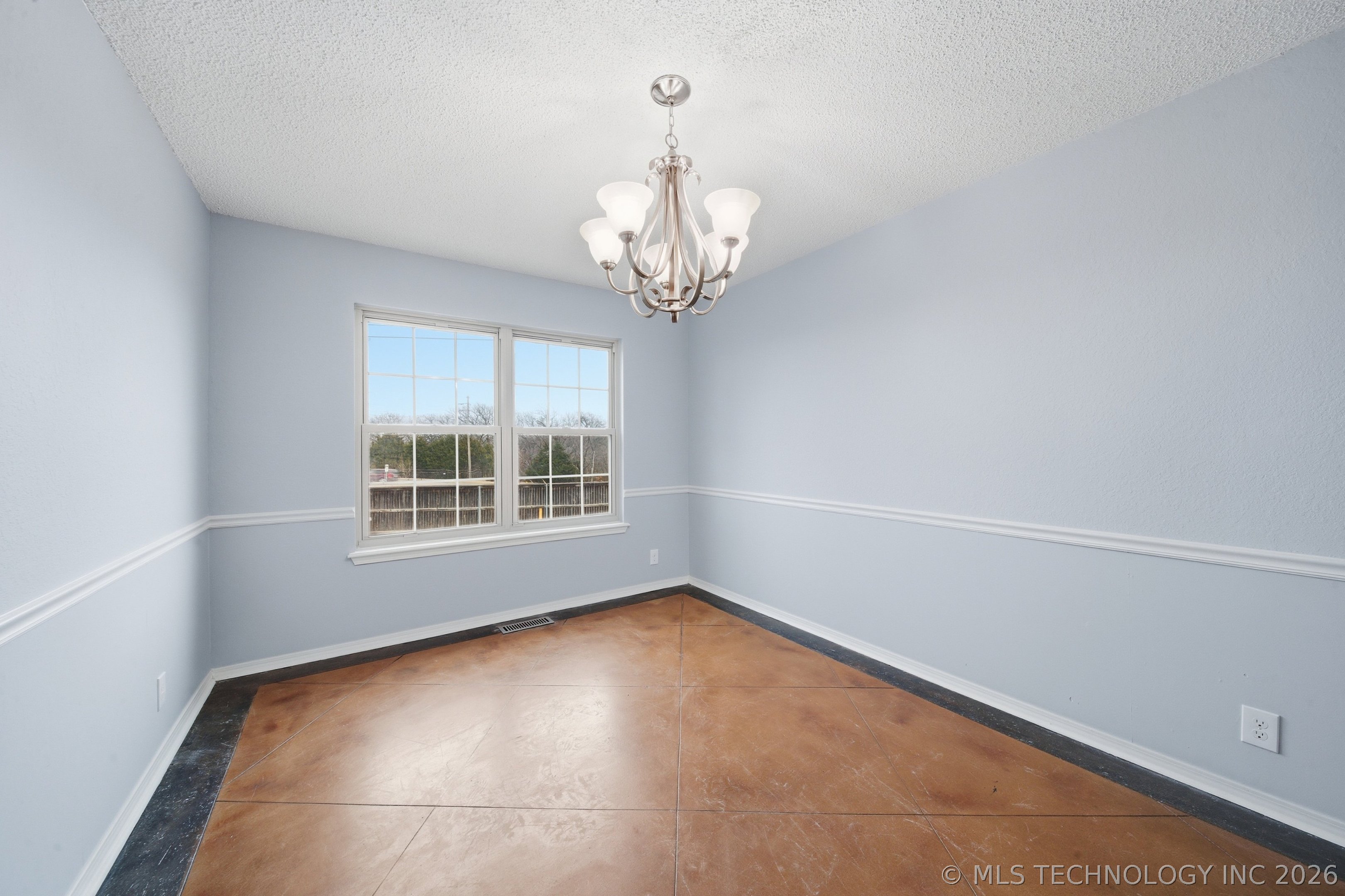 9519 S 96th East Avenue Property Photo 16