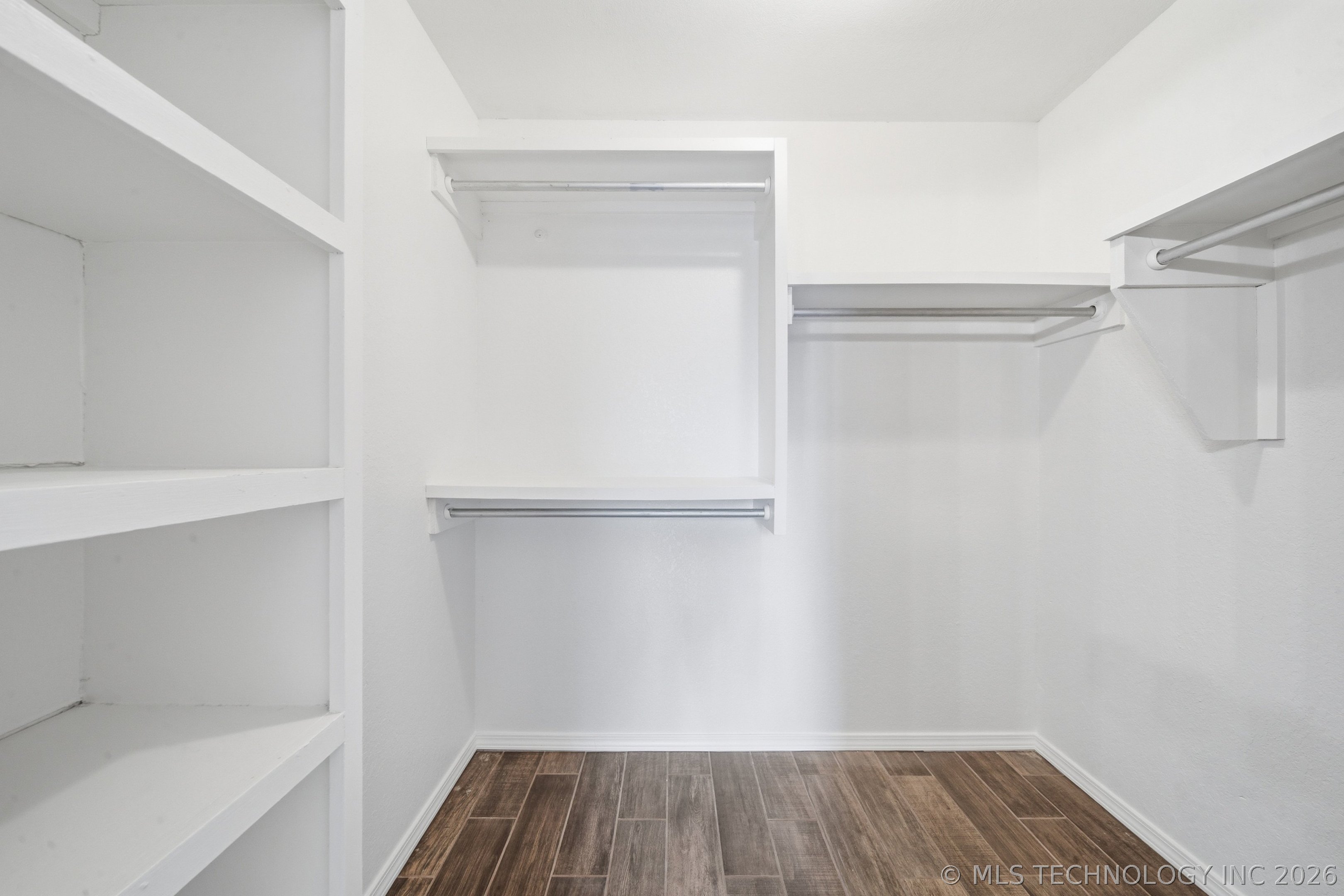 9519 S 96th East Avenue Property Photo 27