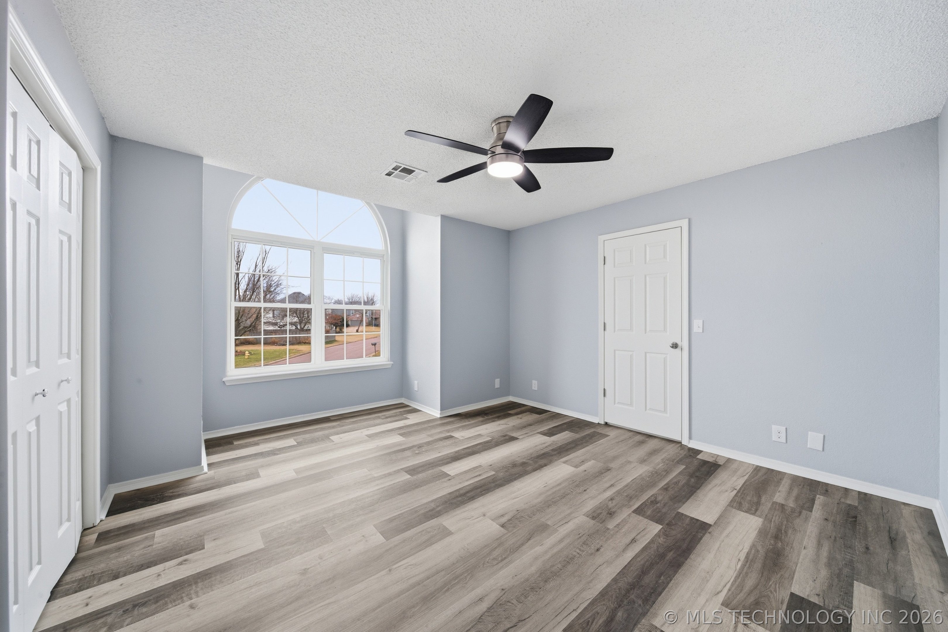 9519 S 96th East Avenue Property Photo 28