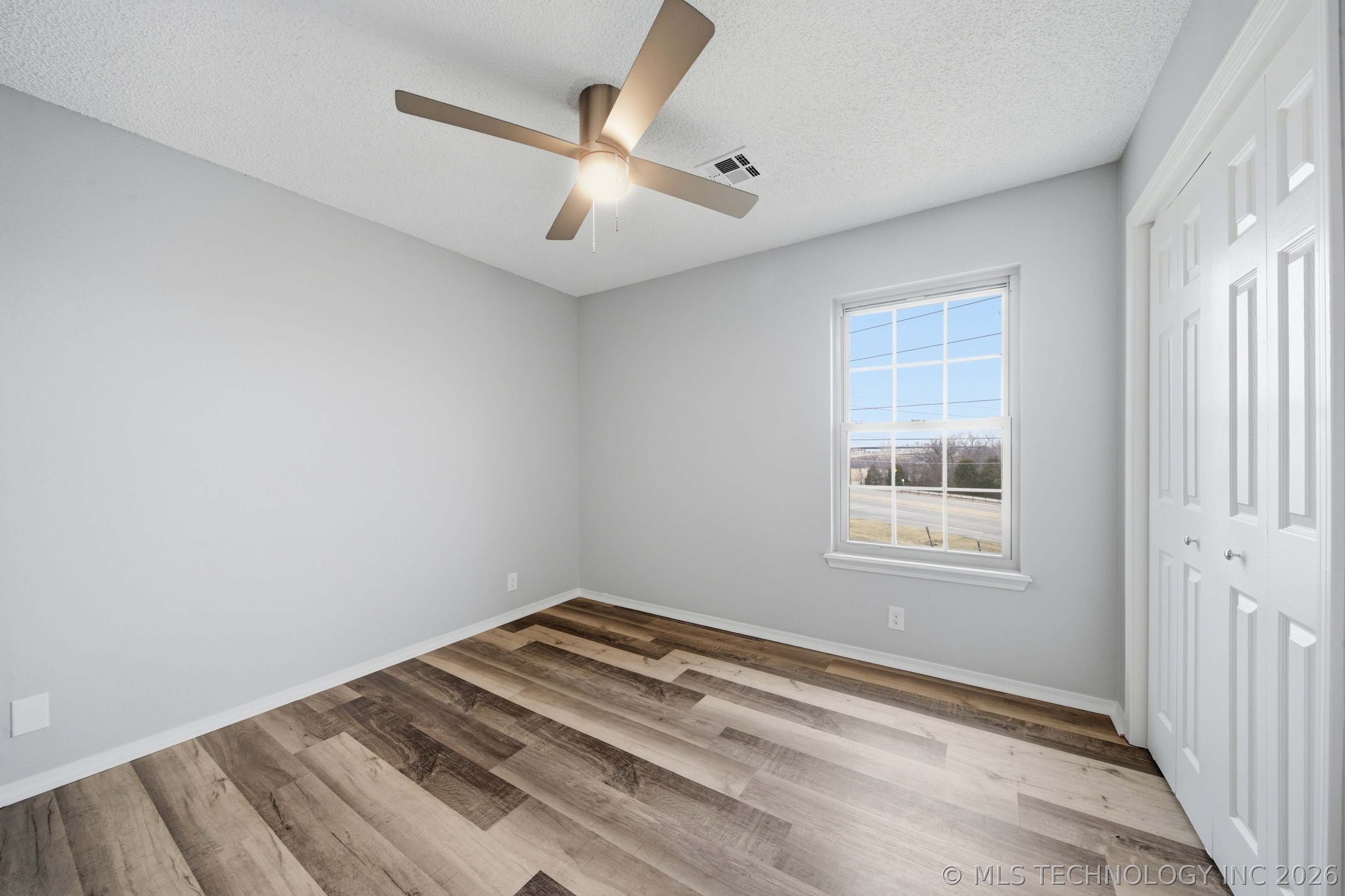 9519 S 96th East Avenue Property Photo 35