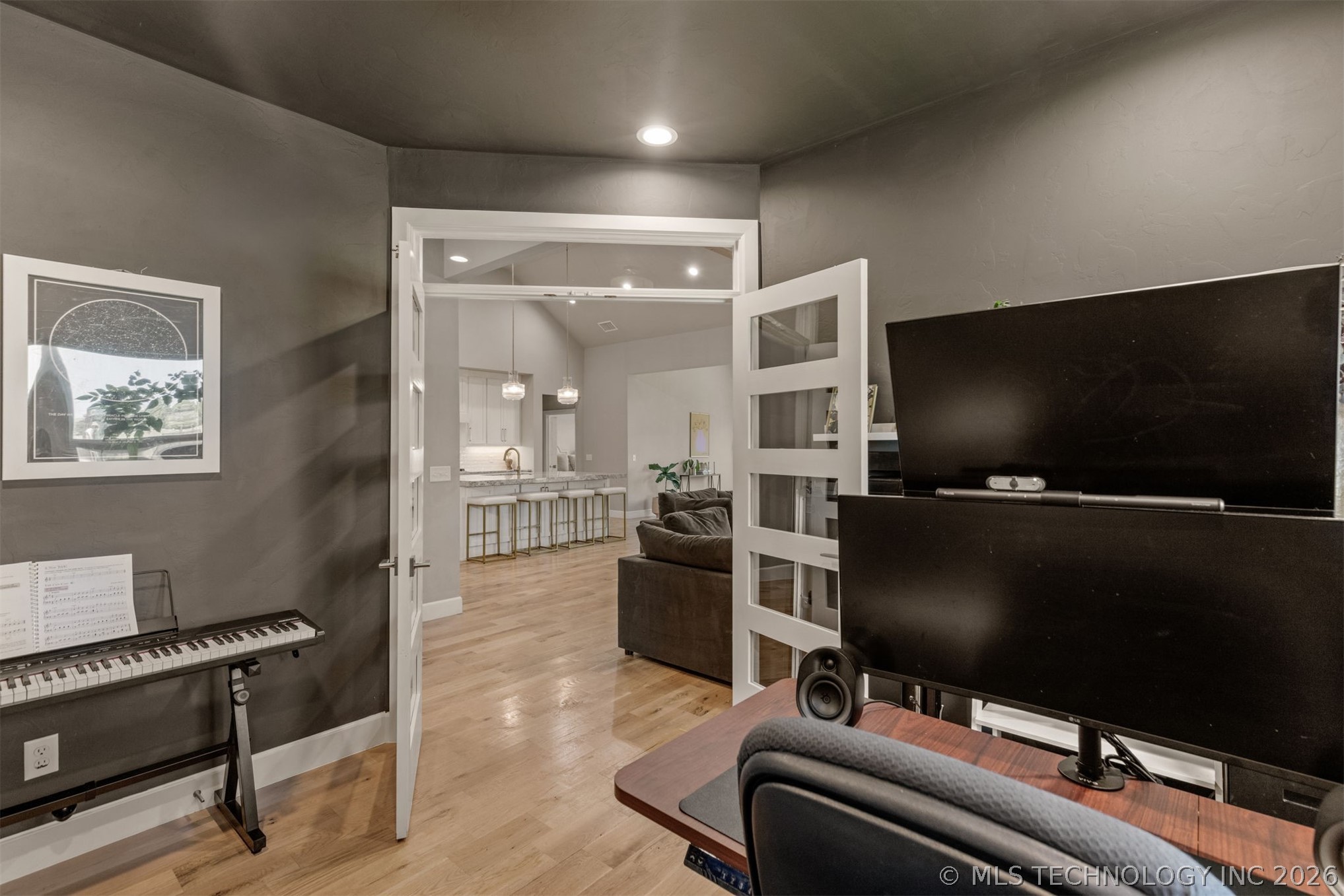 13606 S 21st Place E Property Photo 16