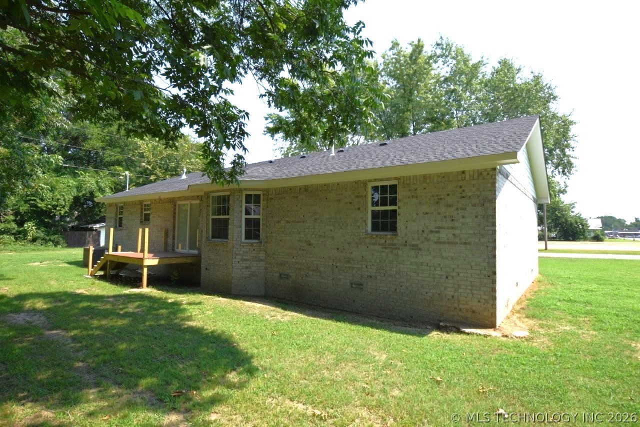 1468 W Division Street Property Photo 26