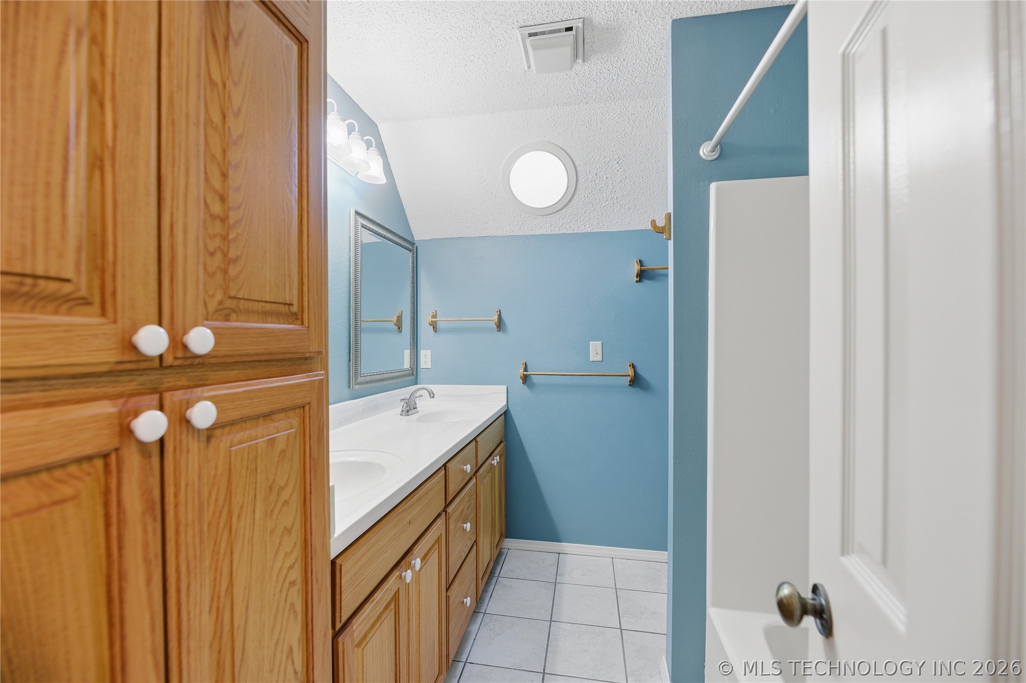 2601 Westwood Drive Property Photo 26