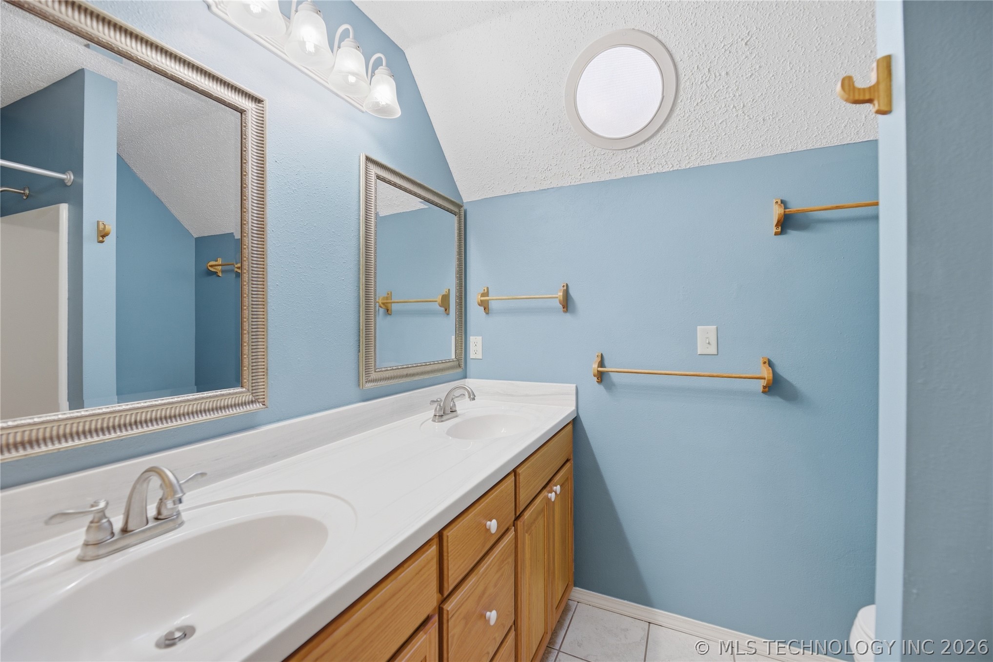 2601 Westwood Drive Property Photo 27