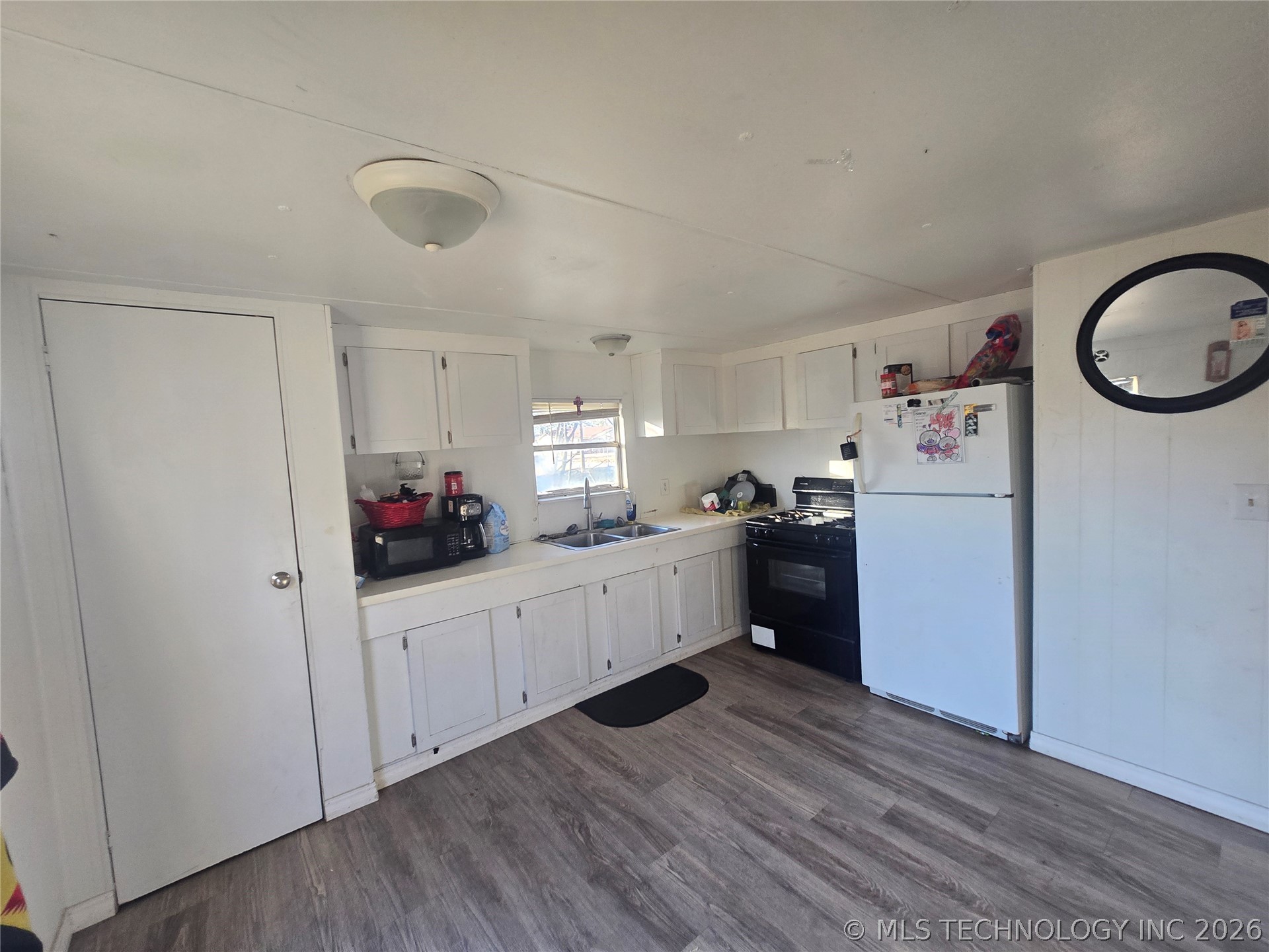 415 Russell Street Property Photo 5